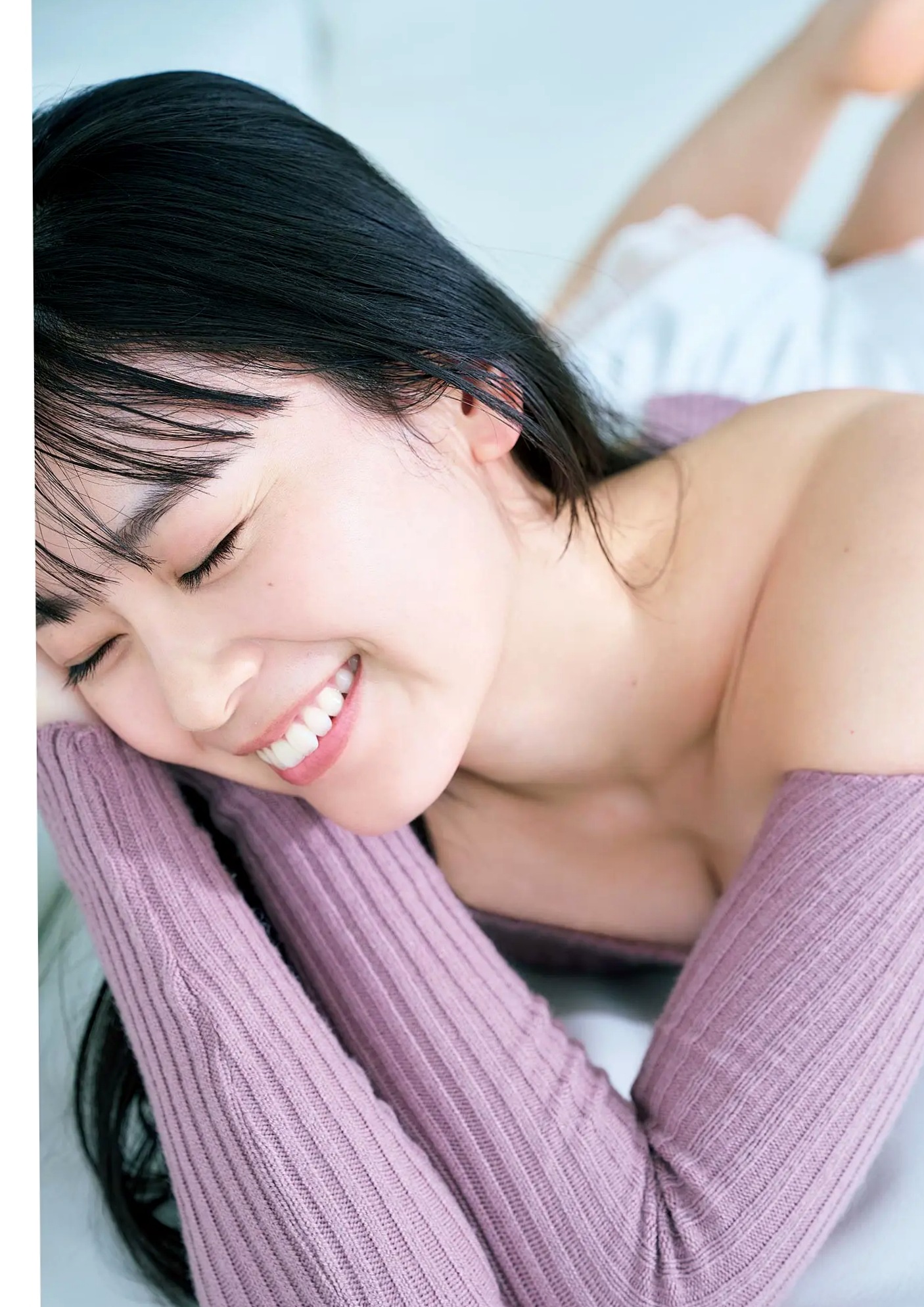 坂井仁香 - ひとかけら 户外泳池比基尼清新写真