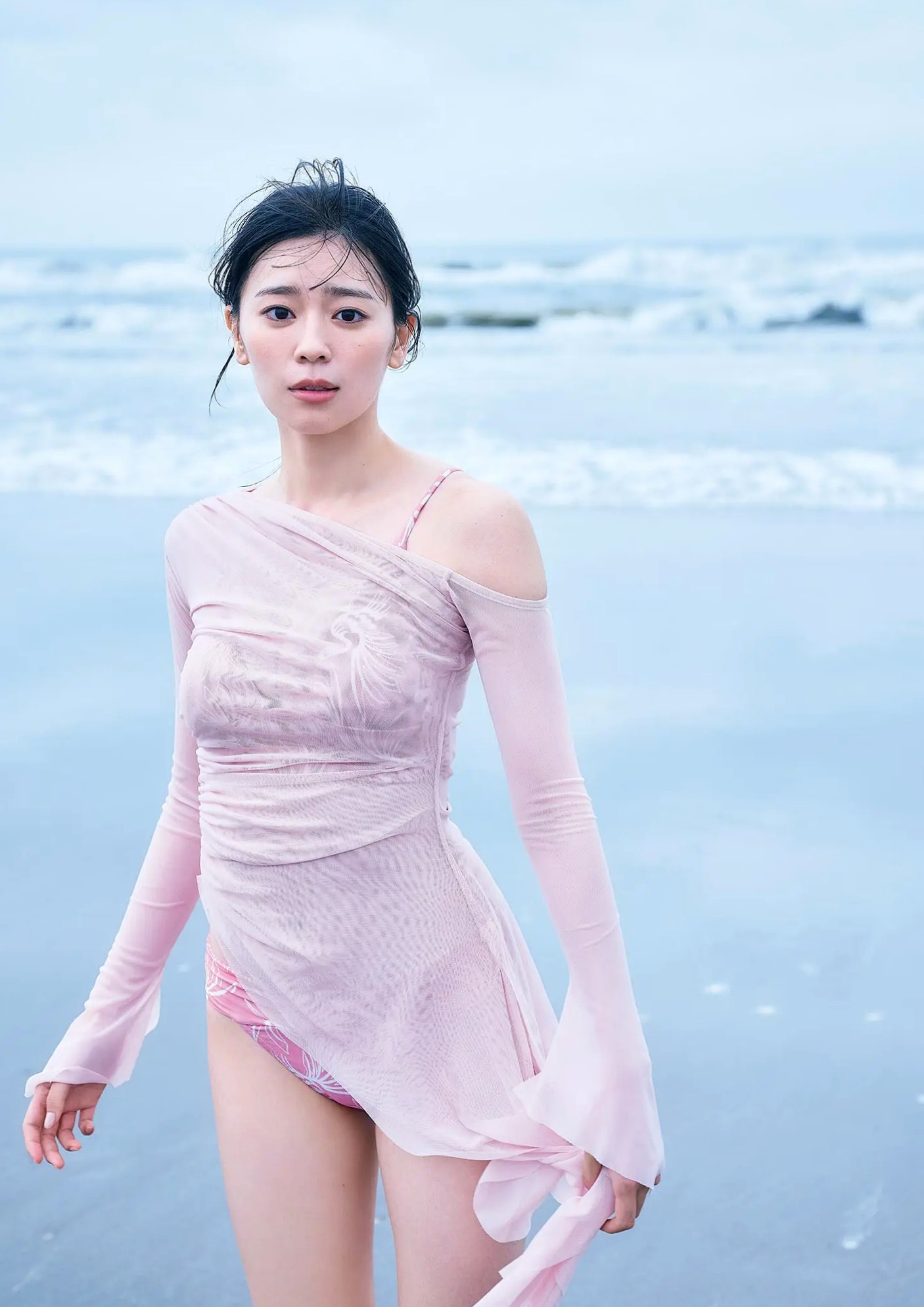 坂井仁香 - ひとかけら 户外泳池比基尼清新写真