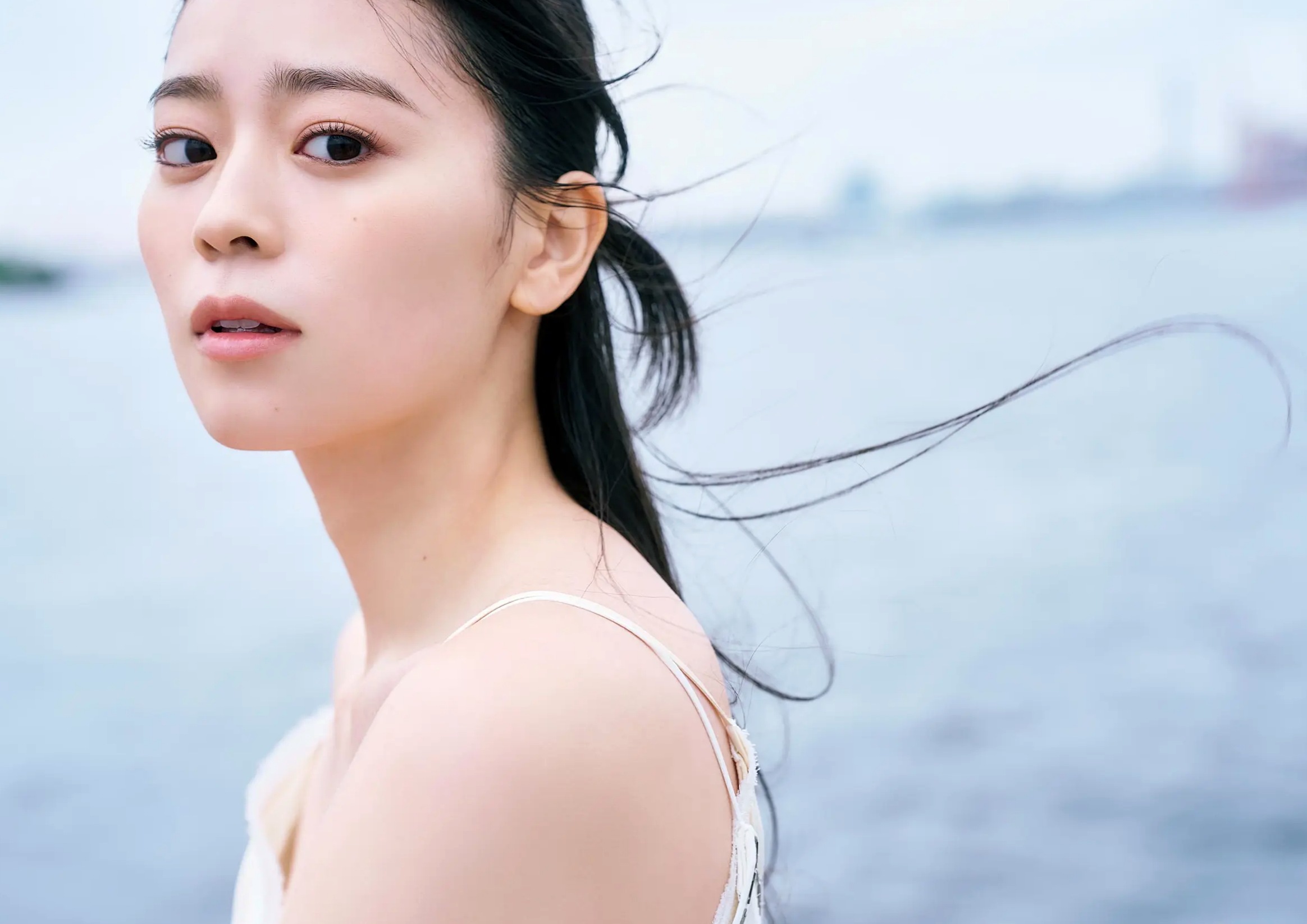 坂井仁香 - ひとかけら 户外泳池比基尼清新写真