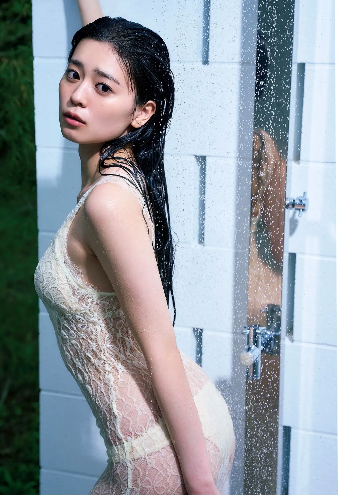 坂井仁香 - ひとかけら 户外泳池比基尼清新写真