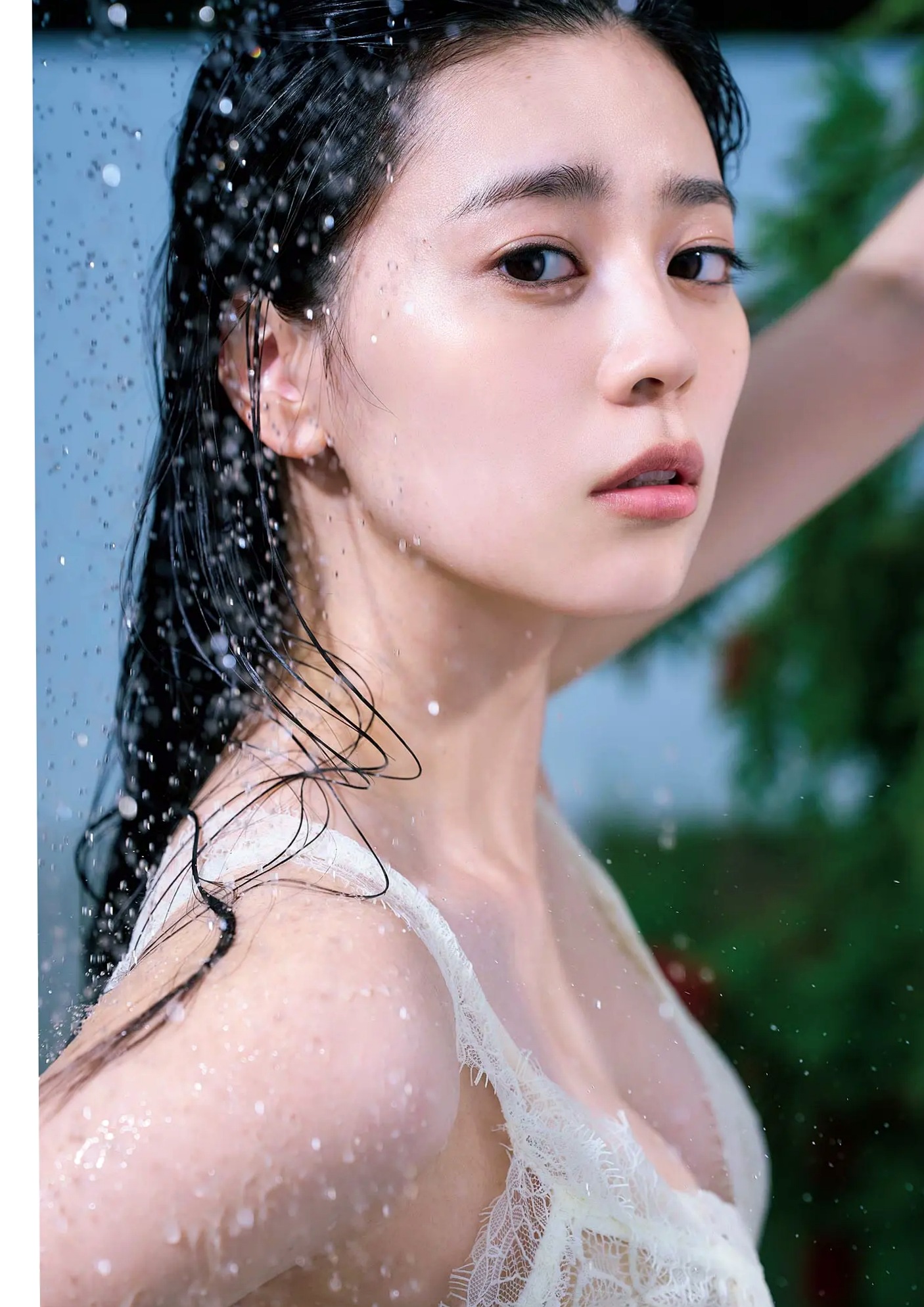 坂井仁香 - ひとかけら 户外泳池比基尼清新写真