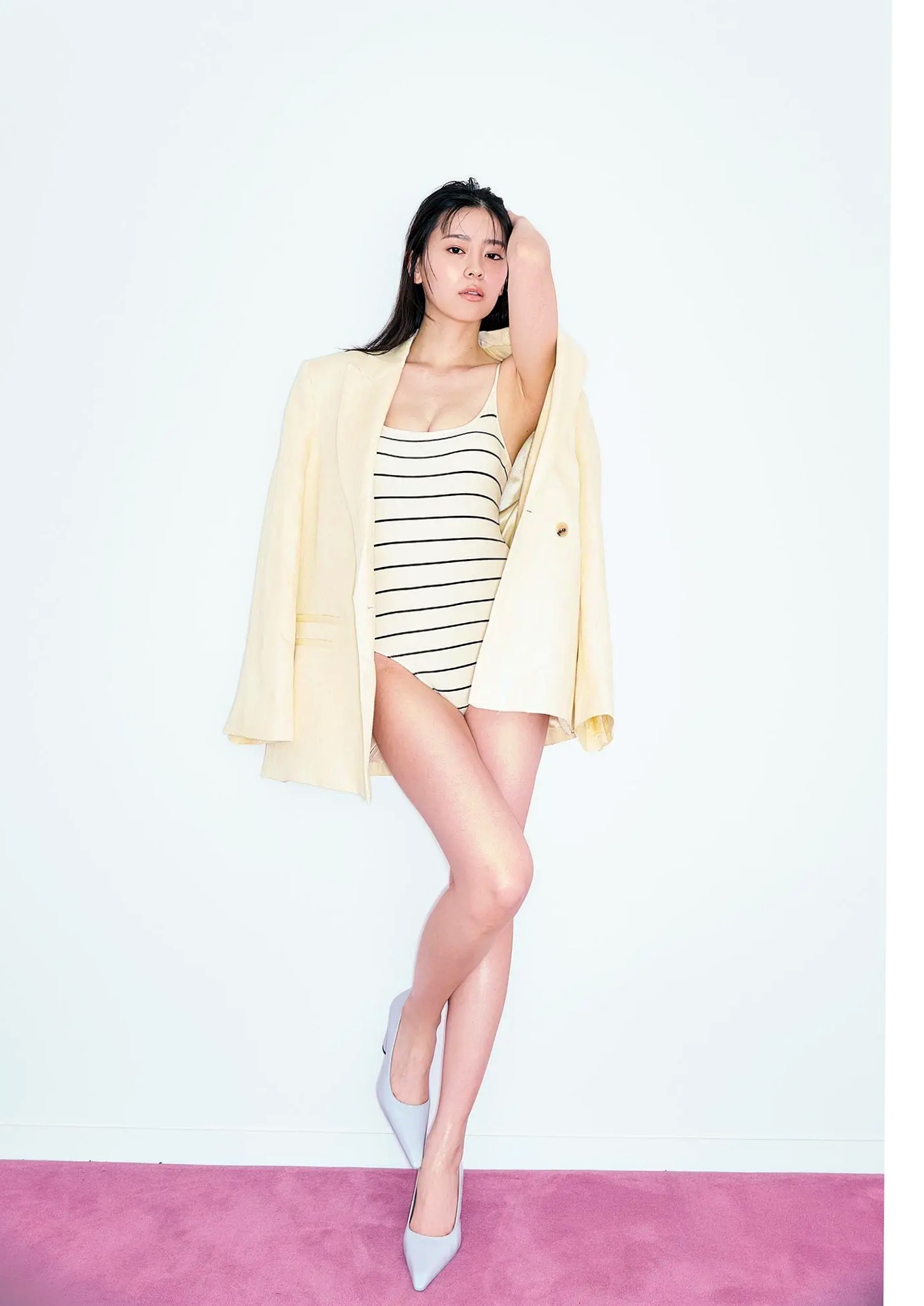 坂井仁香 - ひとかけら 户外泳池比基尼清新写真