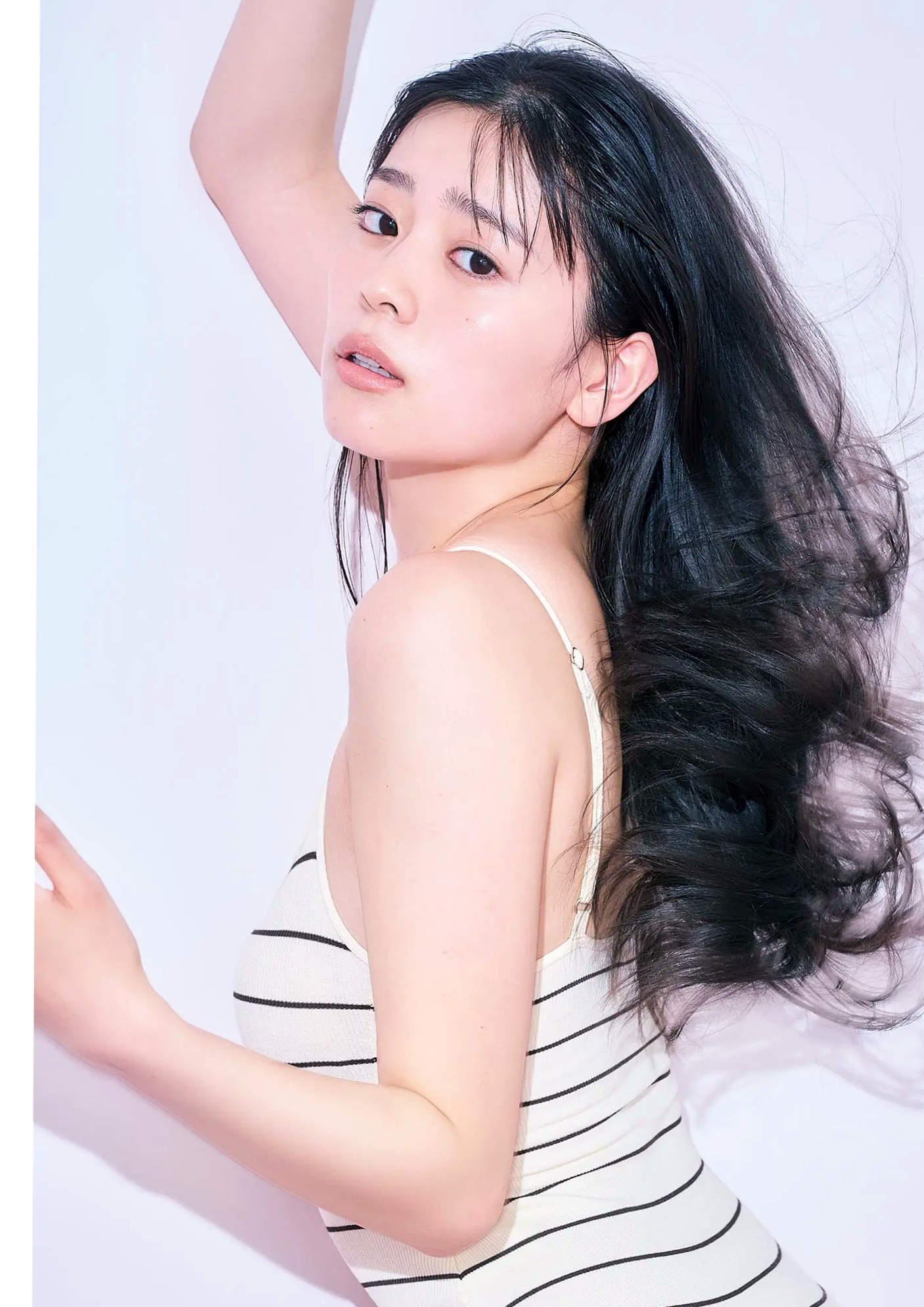 坂井仁香 - ひとかけら 户外泳池比基尼清新写真