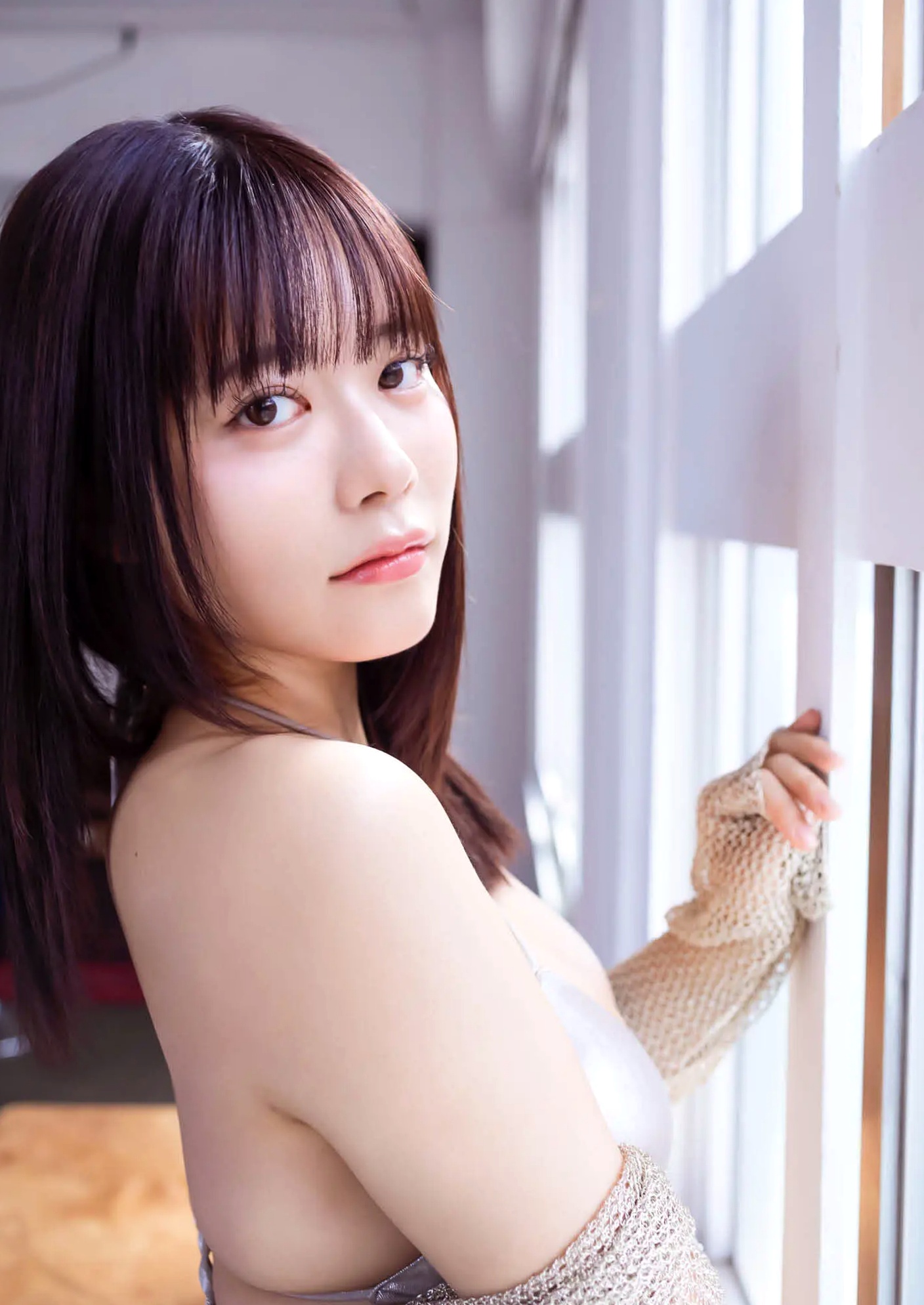 東雲うみ《Nocturne》性感写真:复古比基尼与街头冷艳女神诱惑