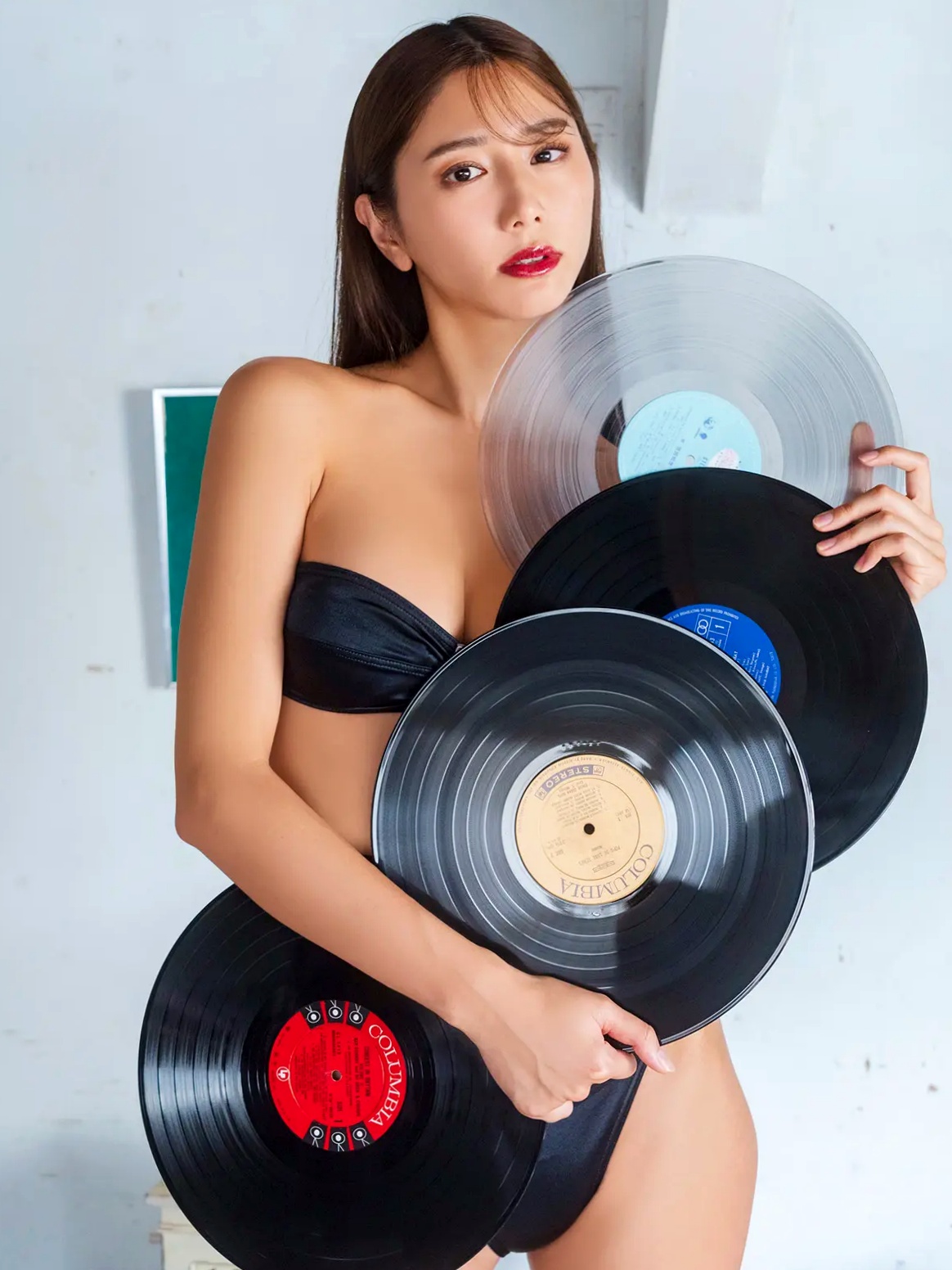 斎藤恭代 - COVER DX 泳池性感泳装与复古音乐写真