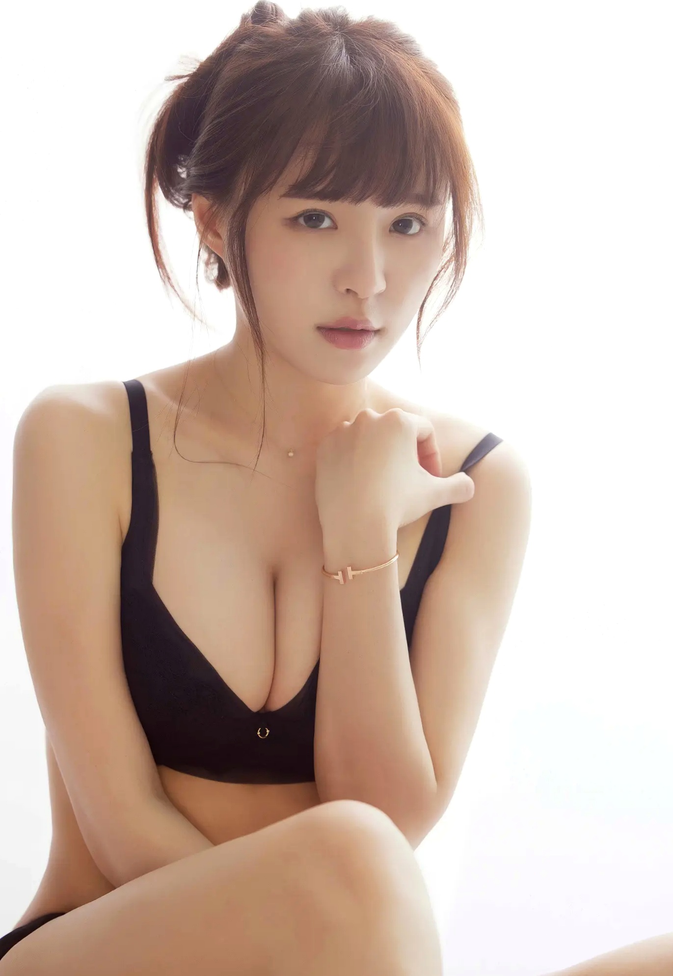 元元 - 吳婕安寫真書數位版 台湾女神性感比基尼私房内衣写真