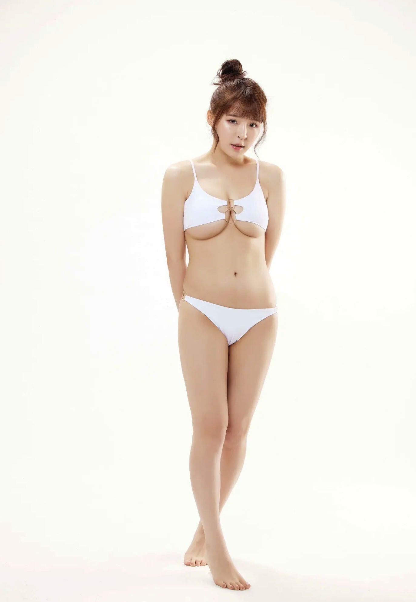 元元 - 吳婕安寫真書數位版 台湾女神性感比基尼私房内衣写真