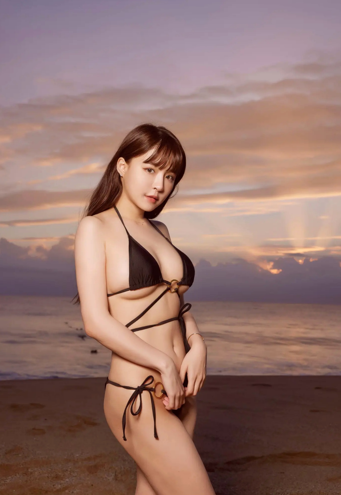 元元 - 吳婕安寫真書數位版 台湾女神性感比基尼私房内衣写真
