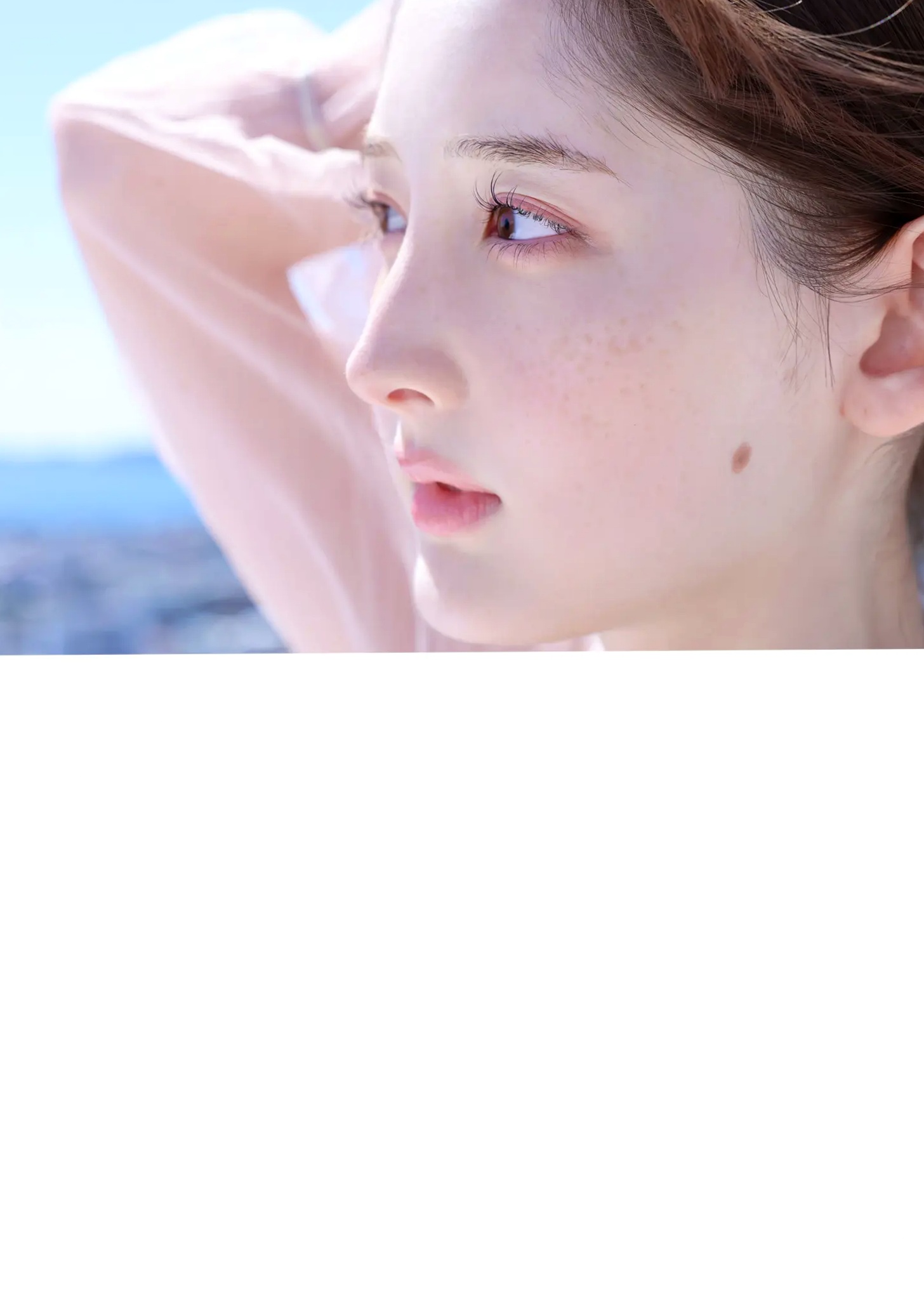 菜那セシル《淡く、ほのかに。》日本美少女户外薄纱与浴室比基尼写真