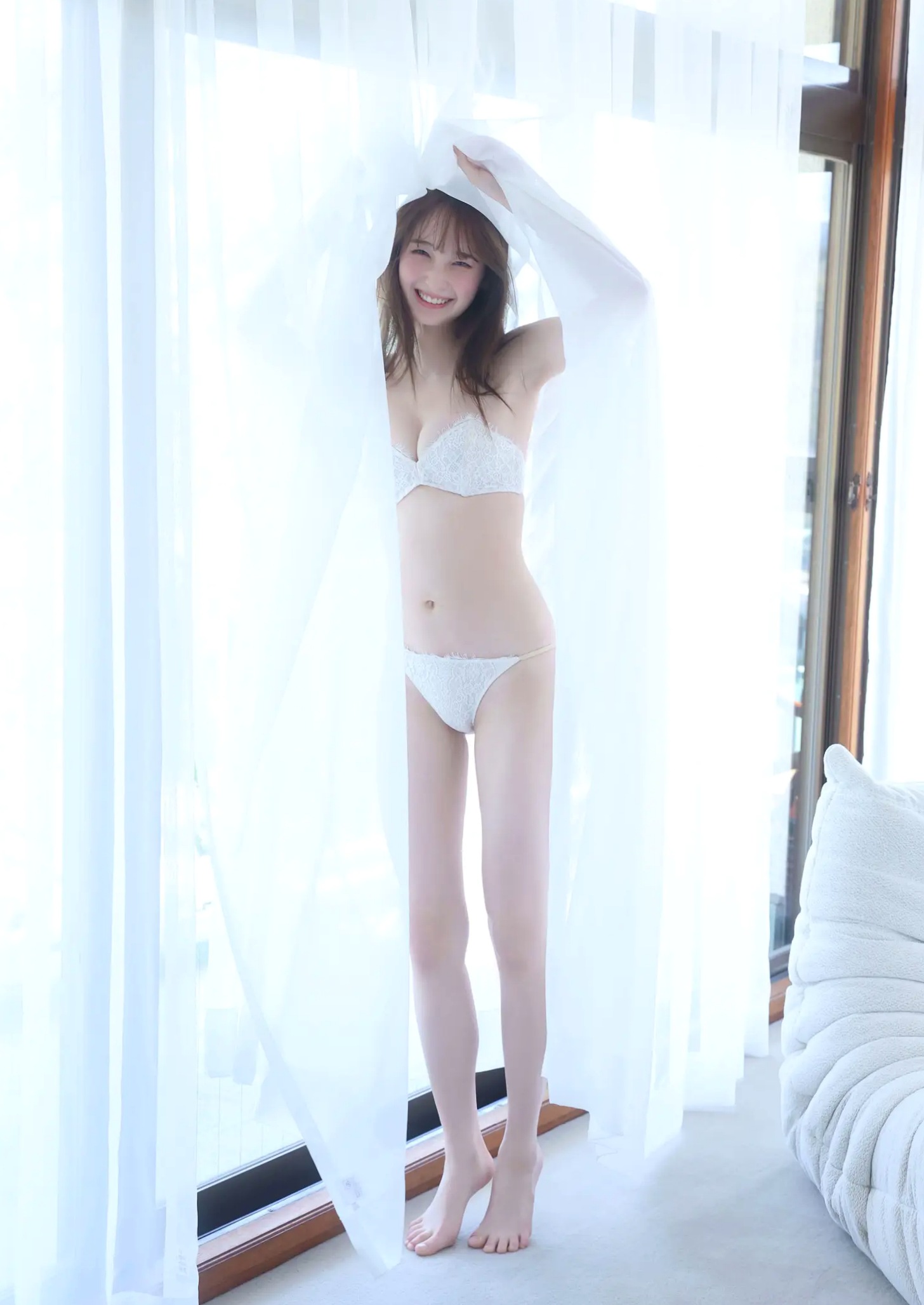 菜那セシル《淡く、ほのかに。》日本美少女户外薄纱与浴室比基尼写真