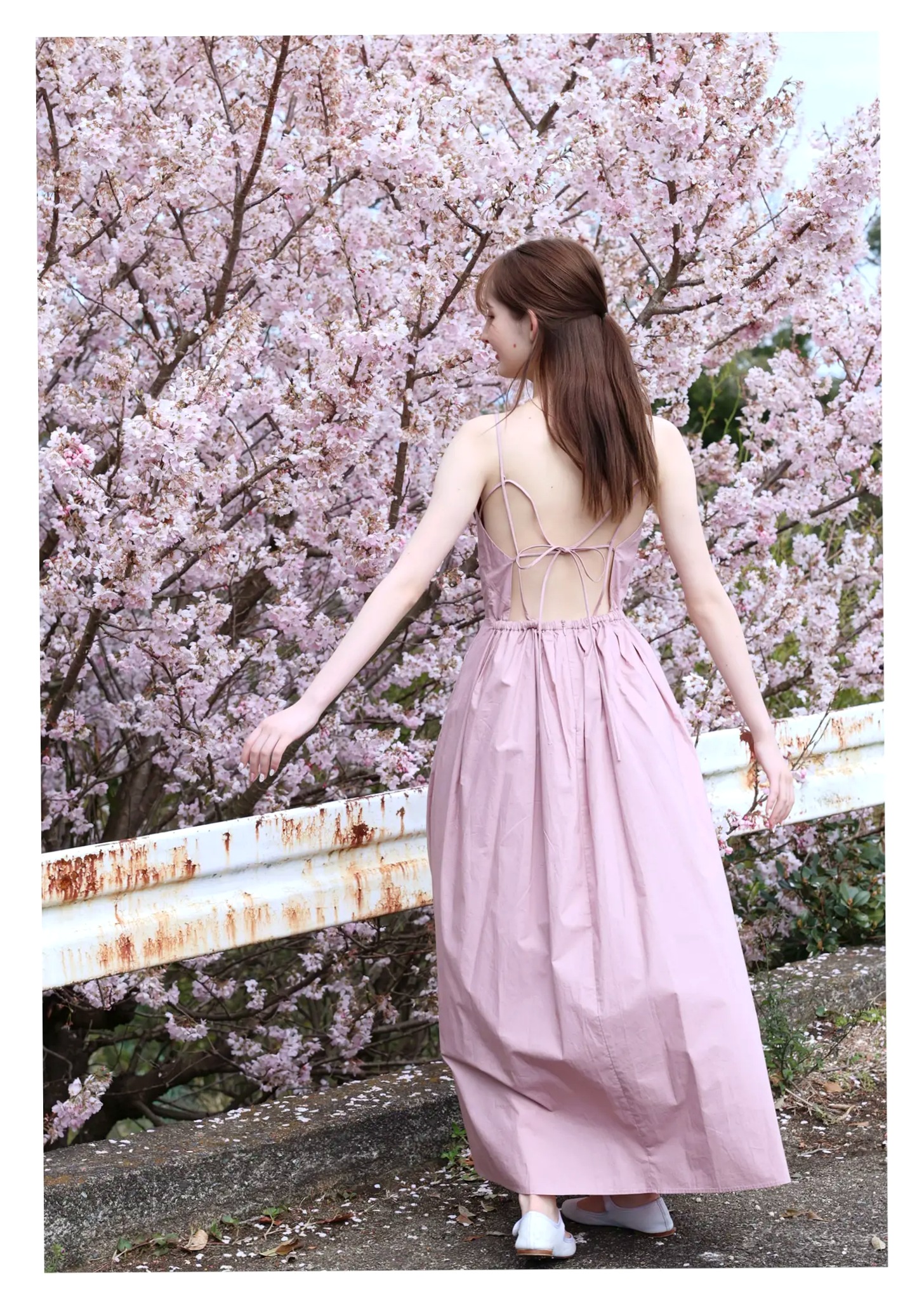 菜那セシル《淡く、ほのかに。》日本美少女户外薄纱与浴室比基尼写真