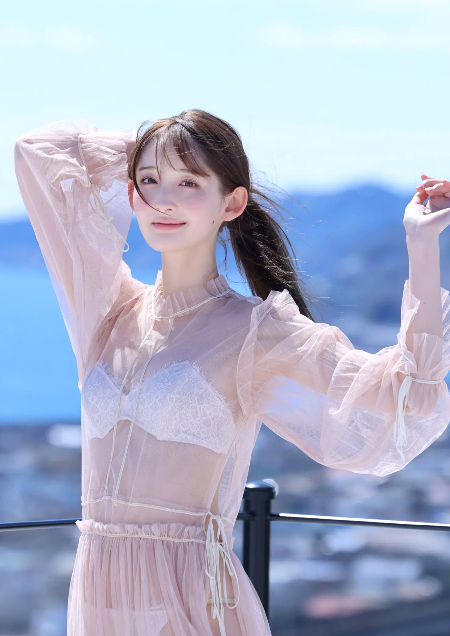 菜那セシル《淡く、ほのかに。》日本美少女户外薄纱与浴室比基尼写真
