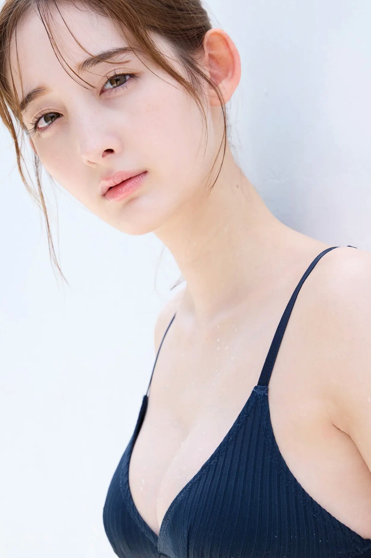 菜那セシル - 海辺の宝石 日系清新夏日泳池比基尼写真