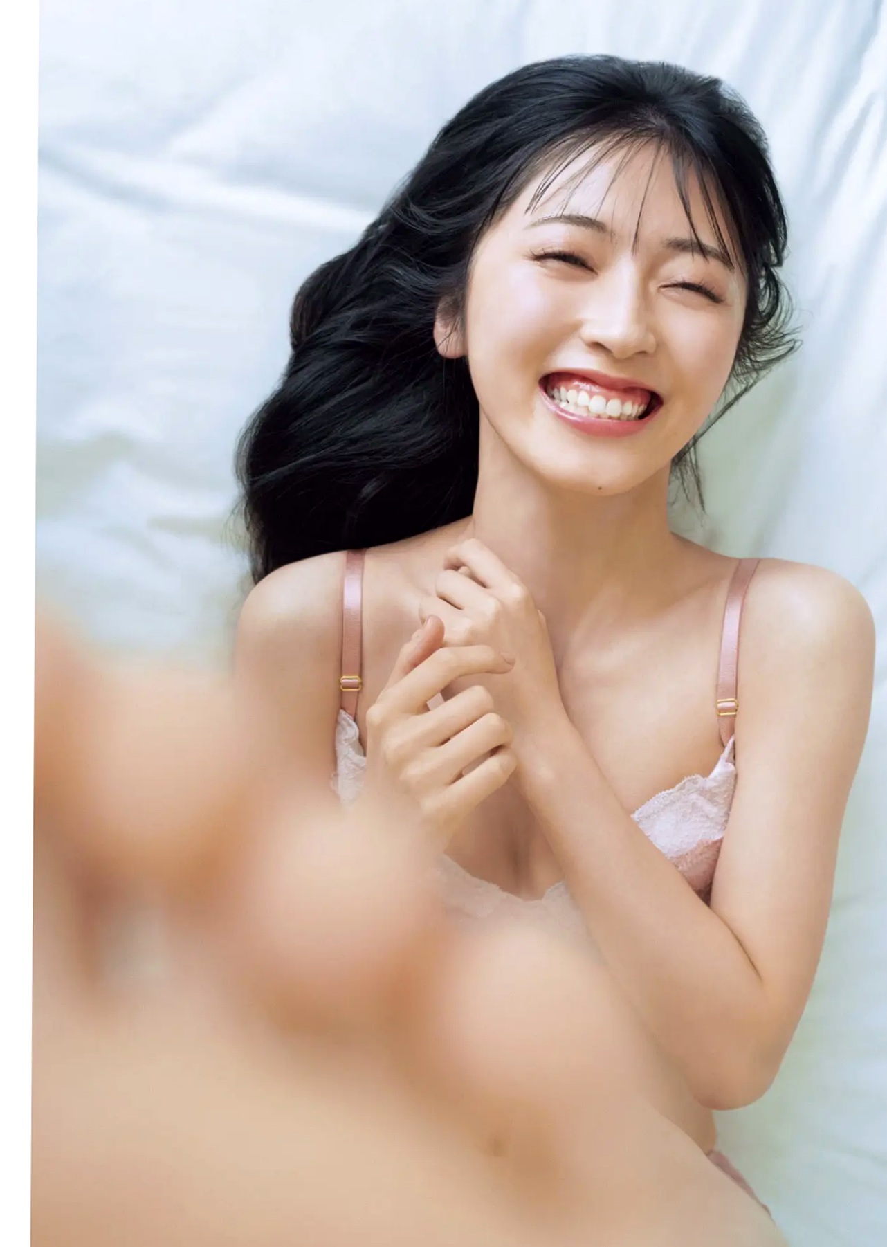 佐藤綺星《天使の反射角度》泳池比基尼清纯私房写真