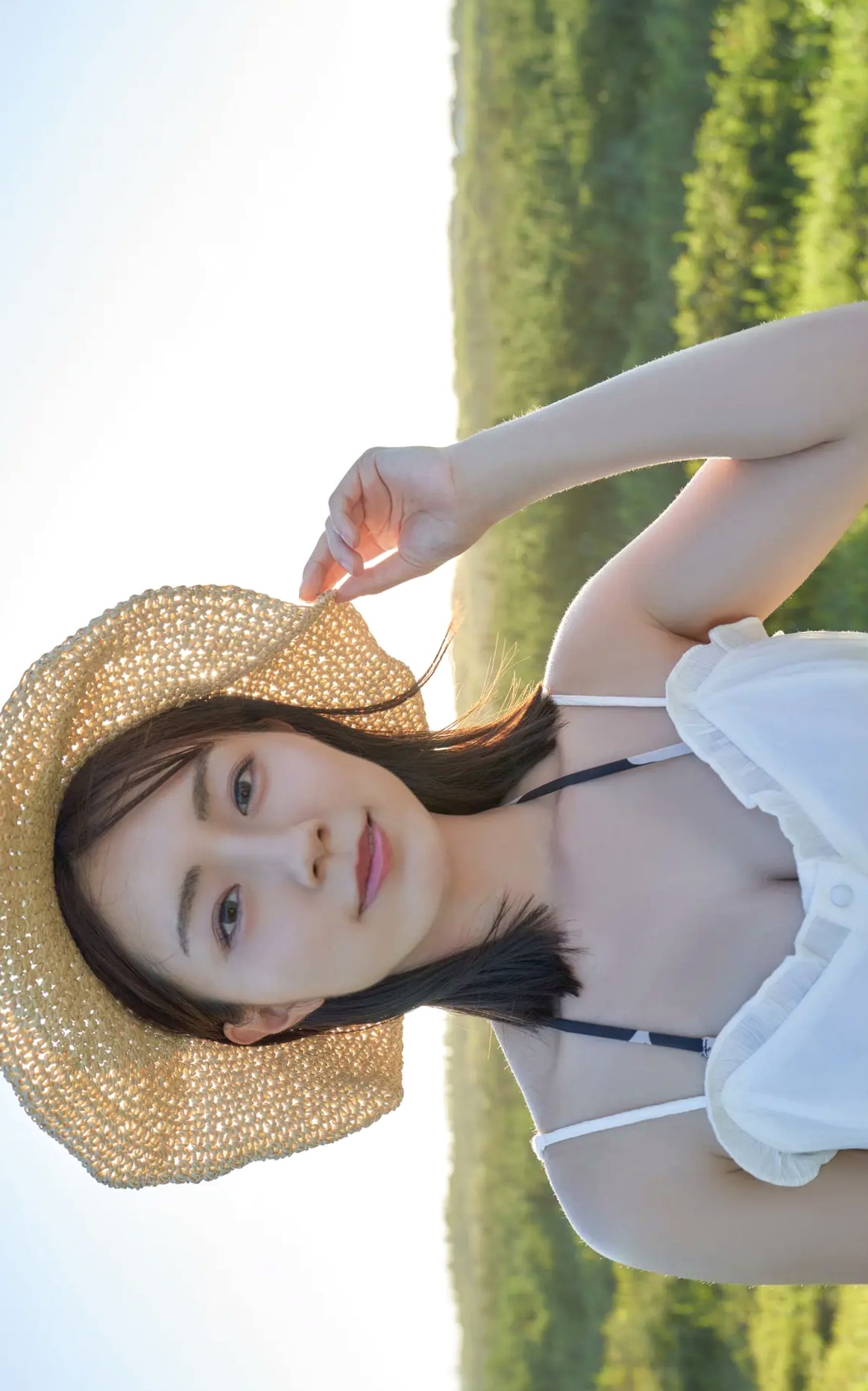 井手美希 - Kiss You 日本清纯美少女性感比基尼泳池写真