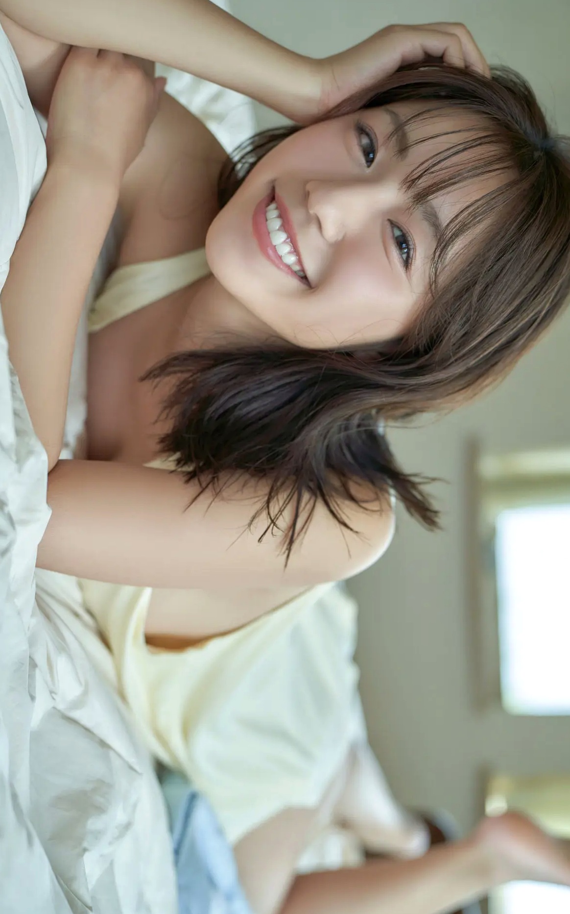井手美希 - Kiss You 日本清纯美少女性感比基尼泳池写真