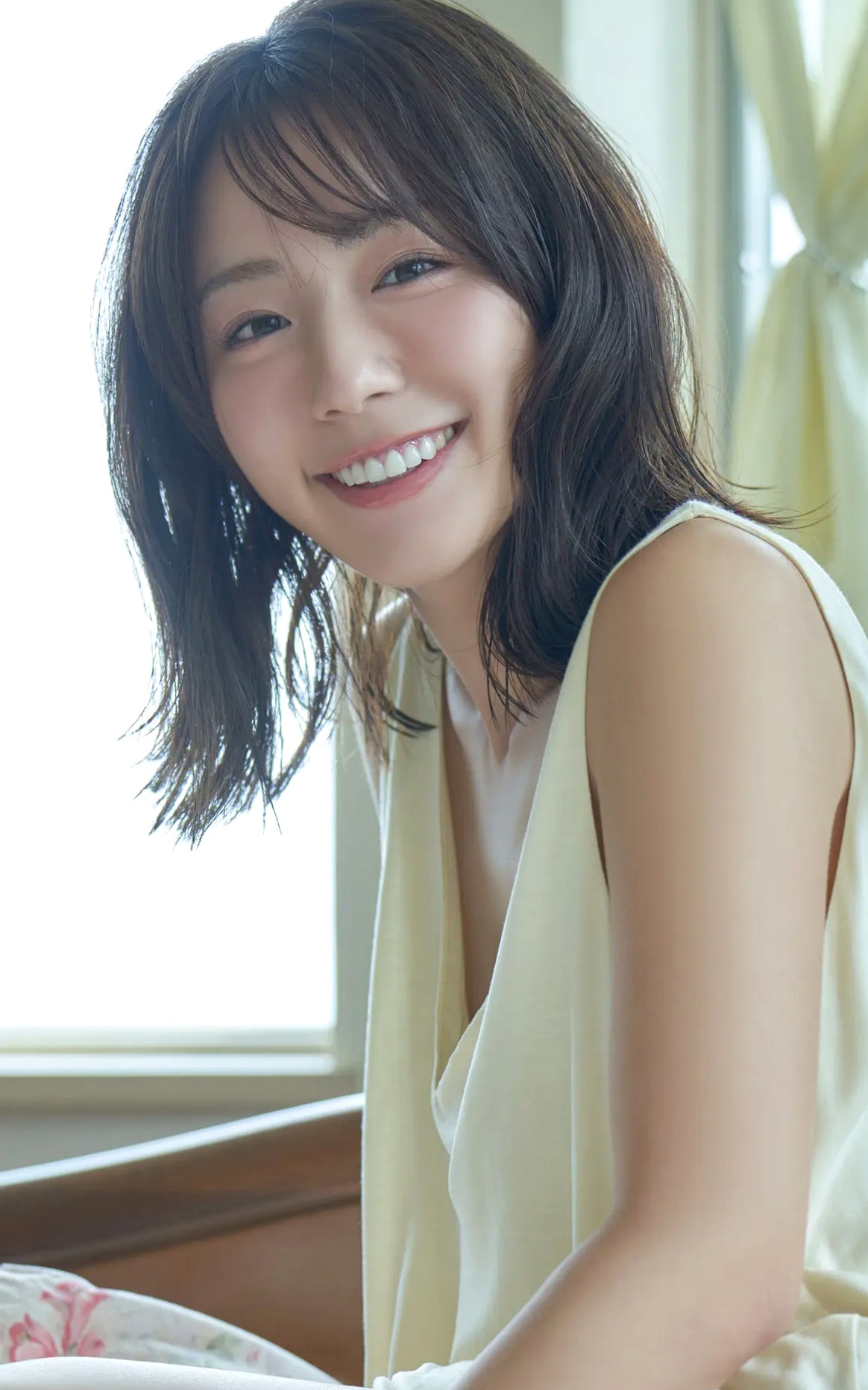井手美希 - Kiss You 日本清纯美少女性感比基尼泳池写真