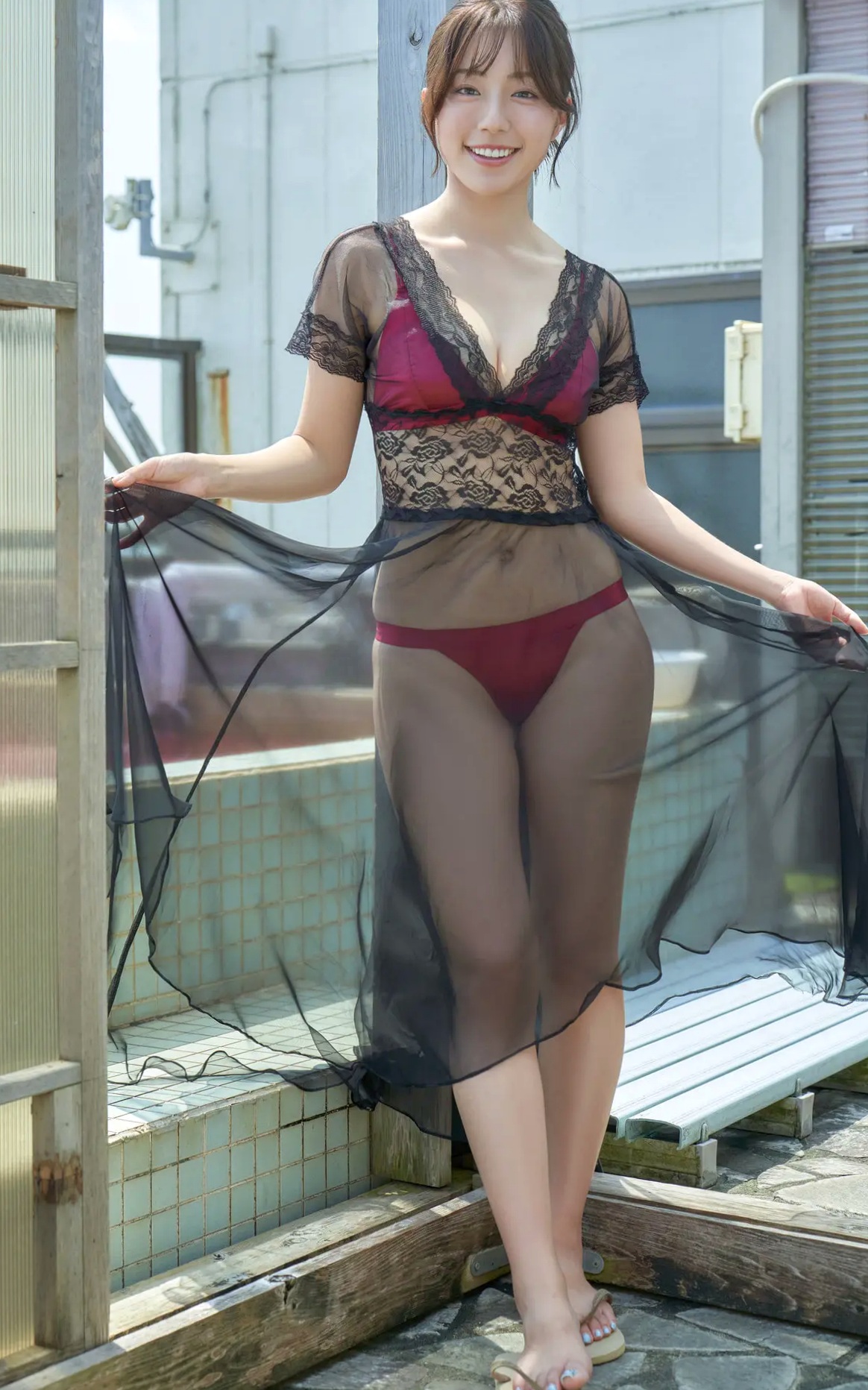 井手美希 - Kiss You 日本清纯美少女性感比基尼泳池写真