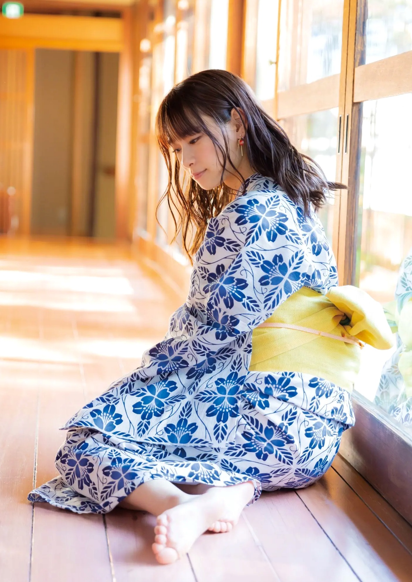 前田佳織里 - おとなのかおり 日系清新女神气质户外知性写真