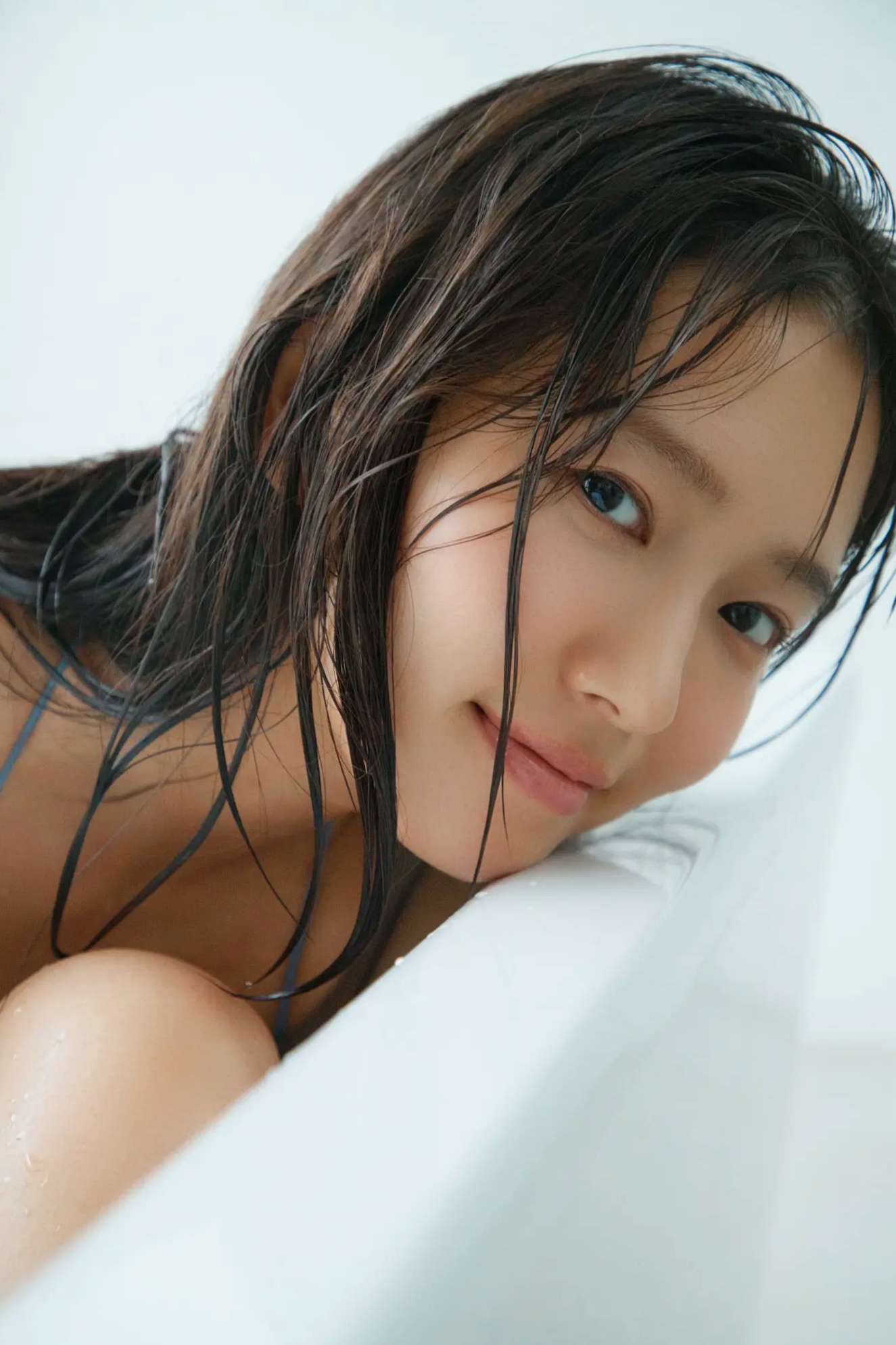 志田音々 - 純情? 日本清纯女神性感内衣黑丝私房写真