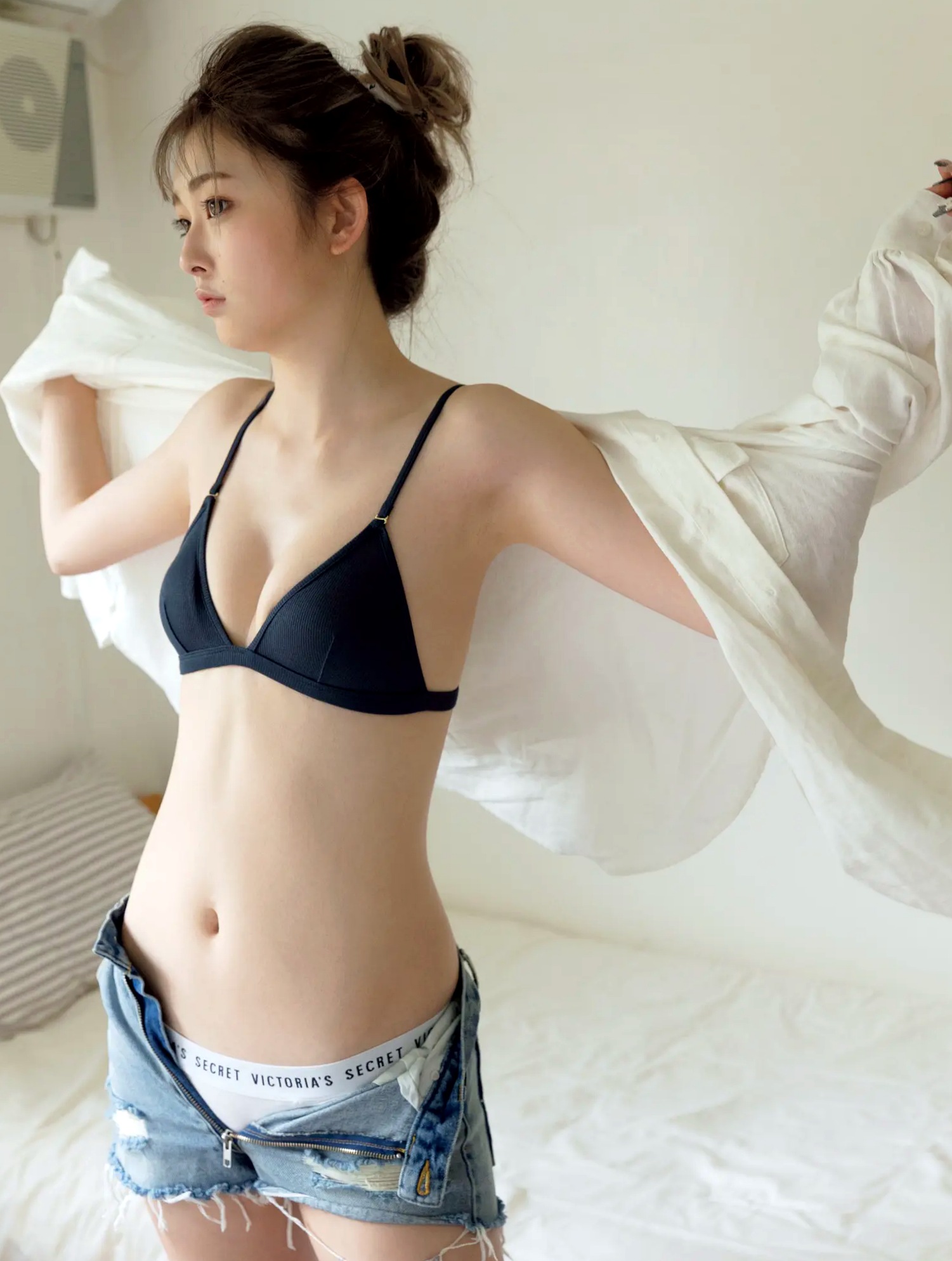 ゆうちゃみ - ゆうな 日本性感辣妹写真 湿身诱惑与野性黑丝街拍