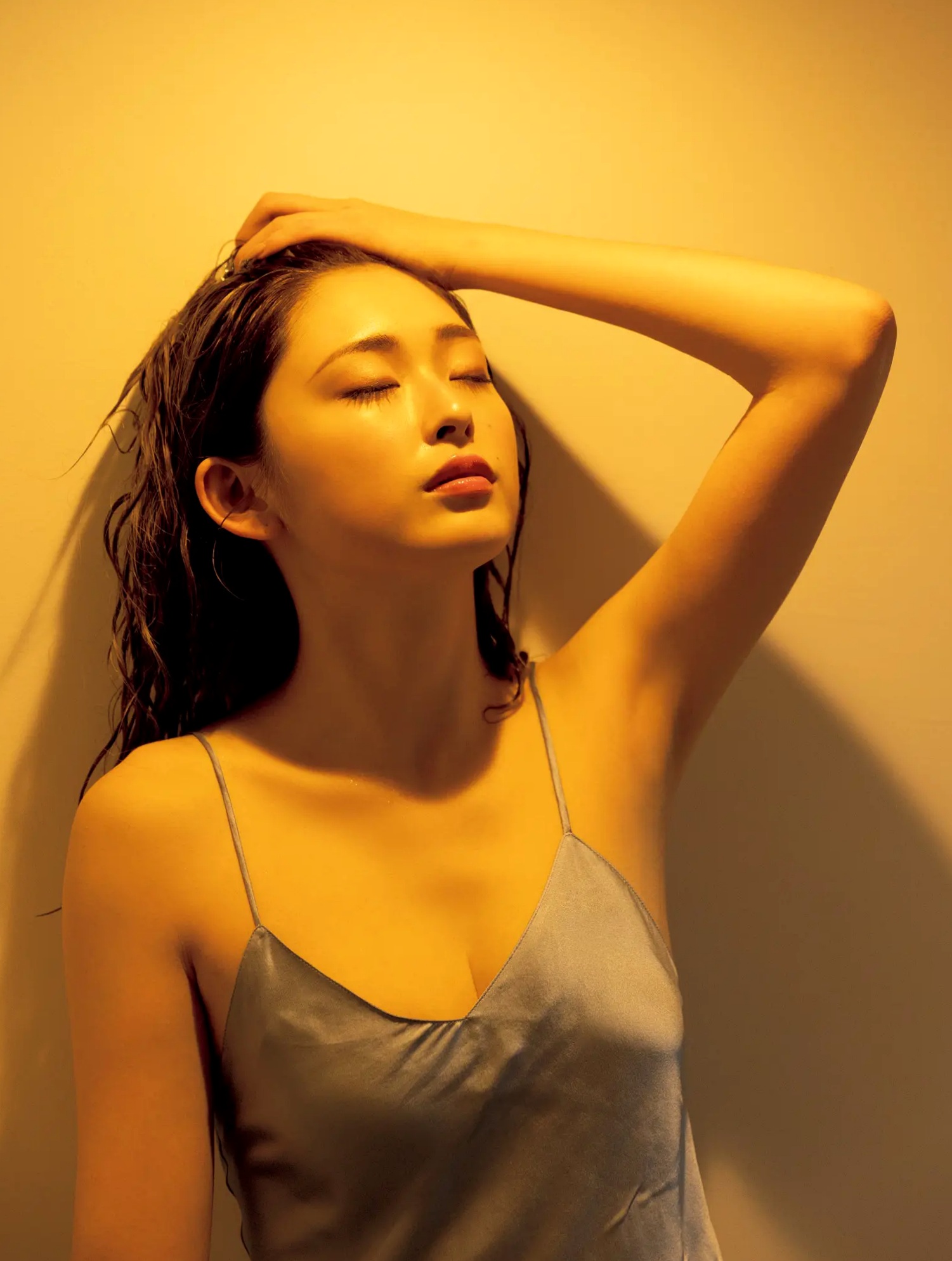 ゆうちゃみ - ゆうな 日本性感辣妹写真 湿身诱惑与野性黑丝街拍