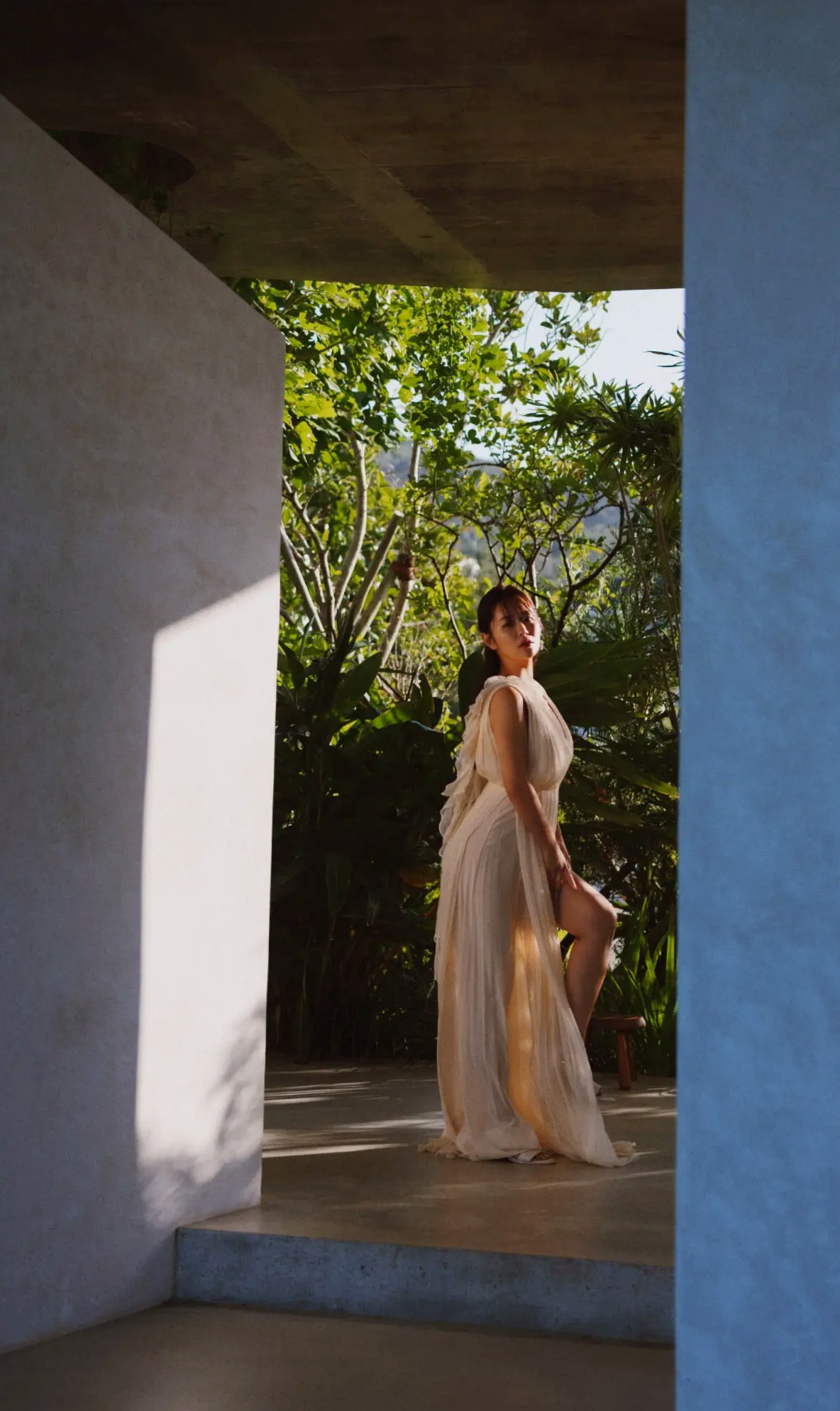 井口裕香 - MORE MORE MORE -Another Side- 海边比基尼与泳池湿身性感写真