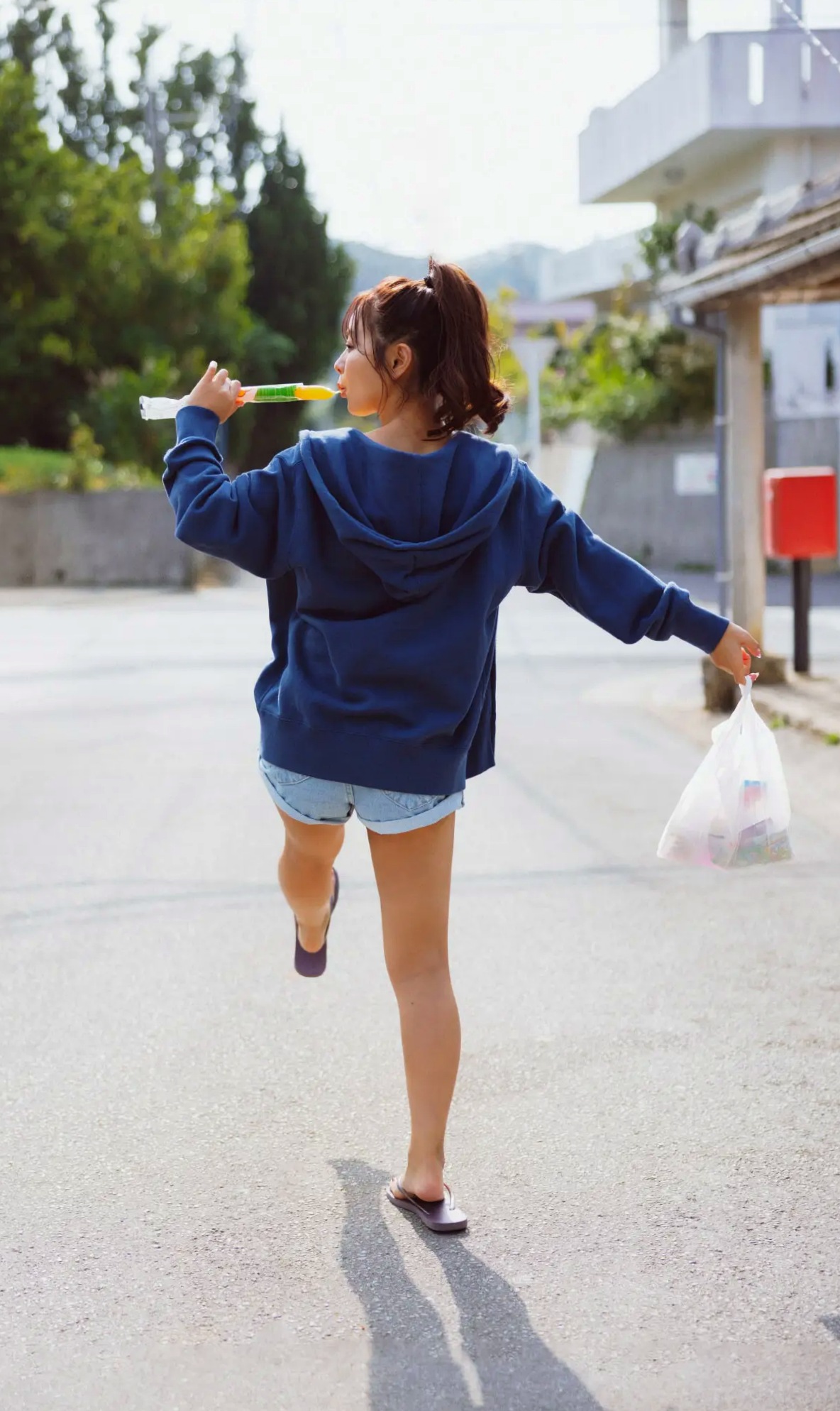 井口裕香 - MORE MORE MORE -Another Side- 海边比基尼与泳池湿身性感写真