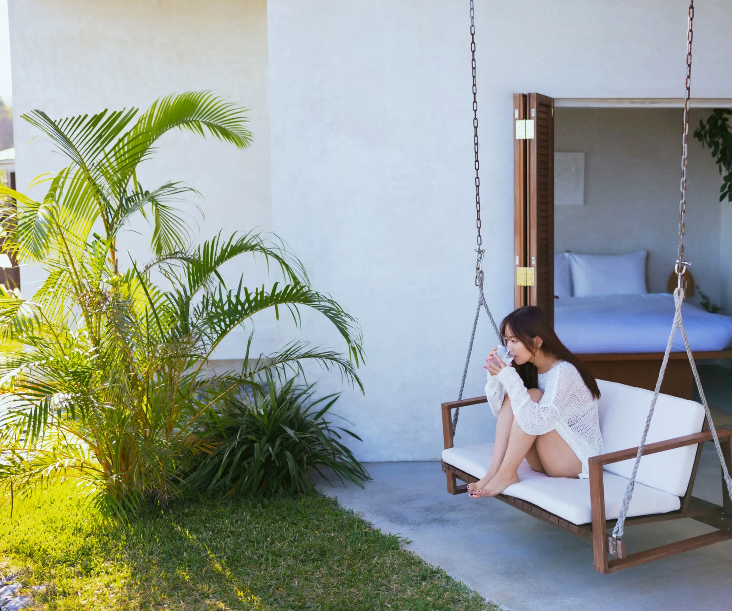 井口裕香 - MORE MORE MORE -Another Side- 海边比基尼与泳池湿身性感写真