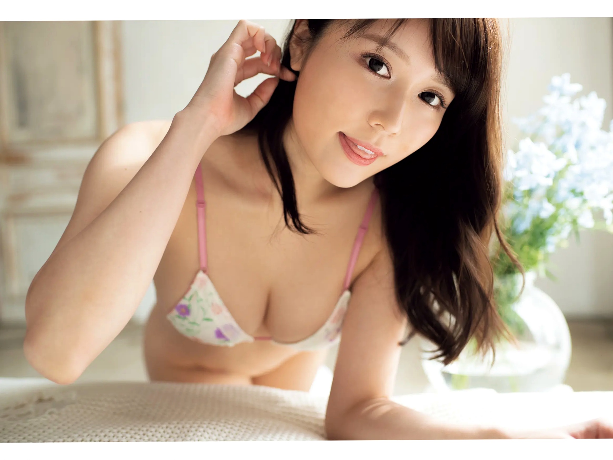 《小日向ゆか - 好きです。》日系清纯居家私房性感内衣写真