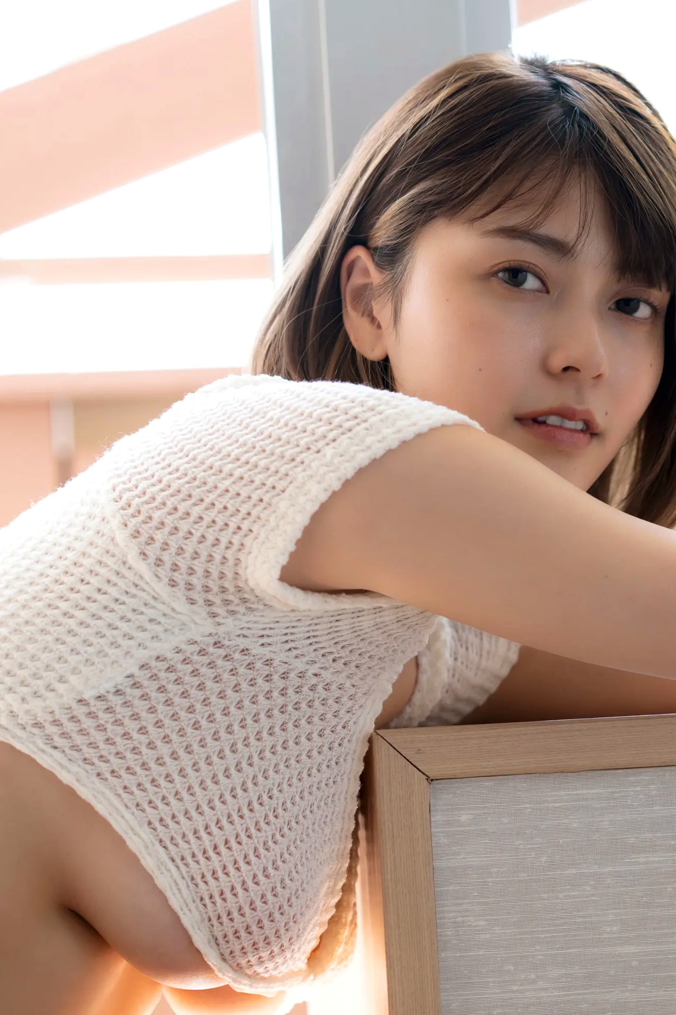 櫻井音乃 - 阳光彩虹比基尼与黑色高叉泳装性感写真 极品美胸诱惑