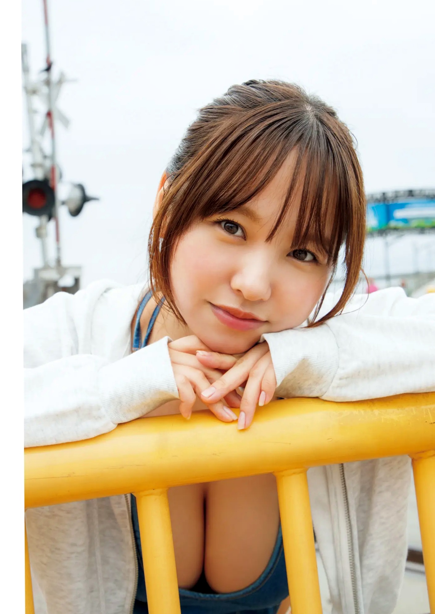 《本郷柚巴 - いつのまに、》日本性感写真 湿身诱惑与户外丰满美姿