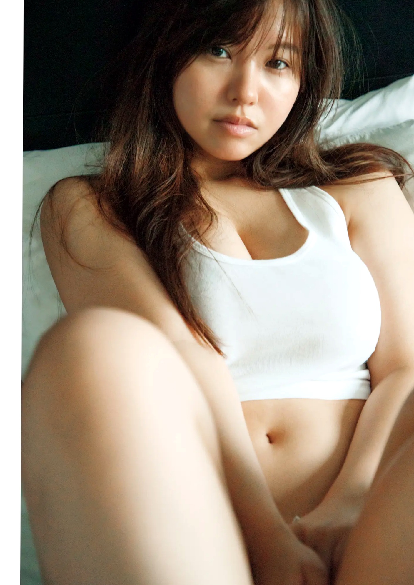 《本郷柚巴 - いつのまに、》日本性感写真 湿身诱惑与户外丰满美姿