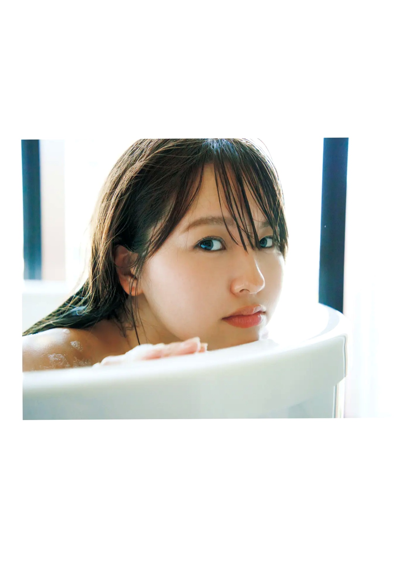 《本郷柚巴 - いつのまに、》日本性感写真 湿身诱惑与户外丰满美姿
