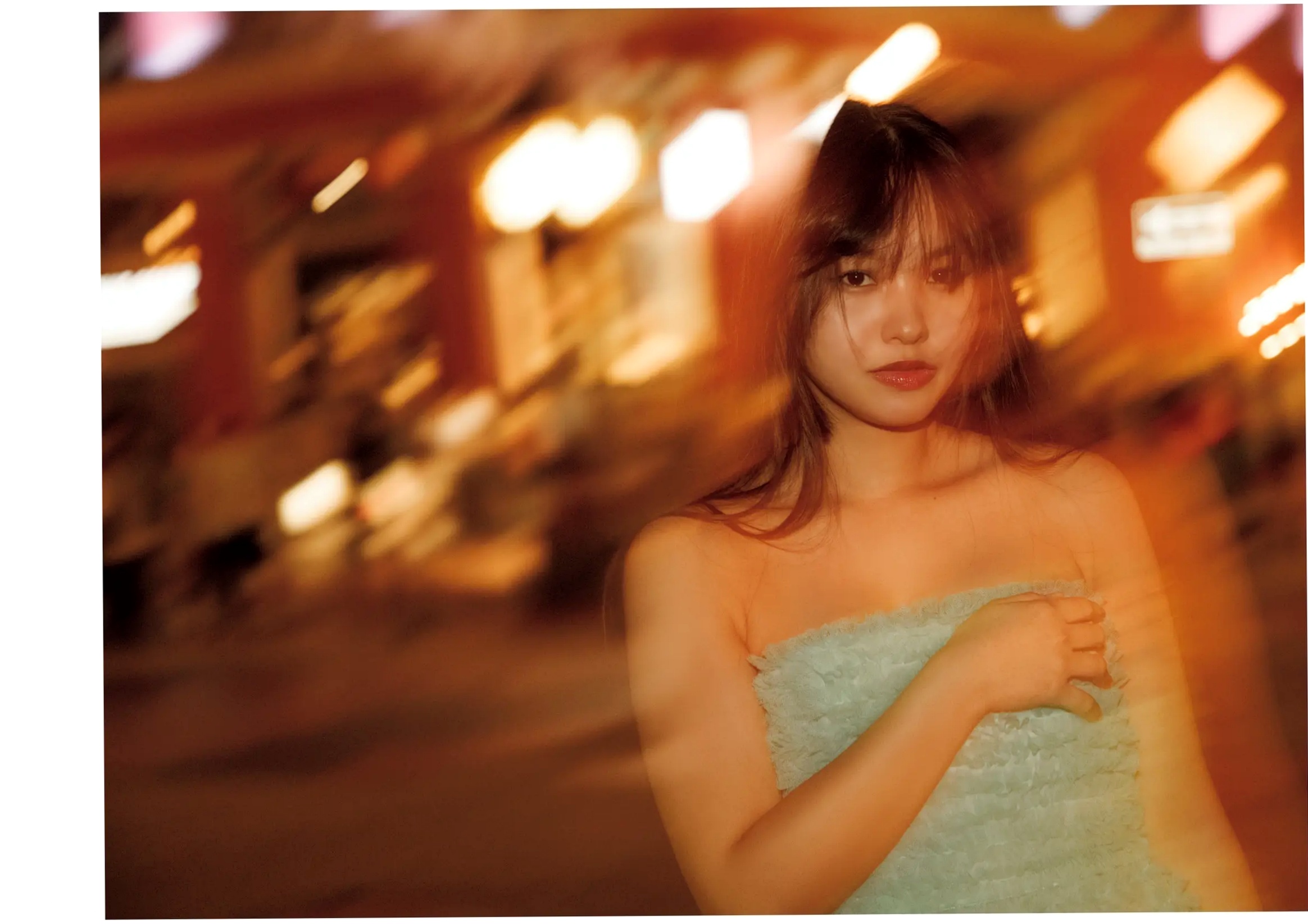 《本郷柚巴 - いつのまに、》日本性感写真 湿身诱惑与户外丰满美姿