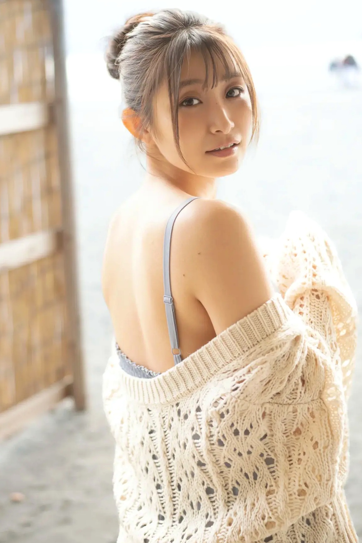 益田恵里菜《relax》居家性感内衣与海边沙滩写真