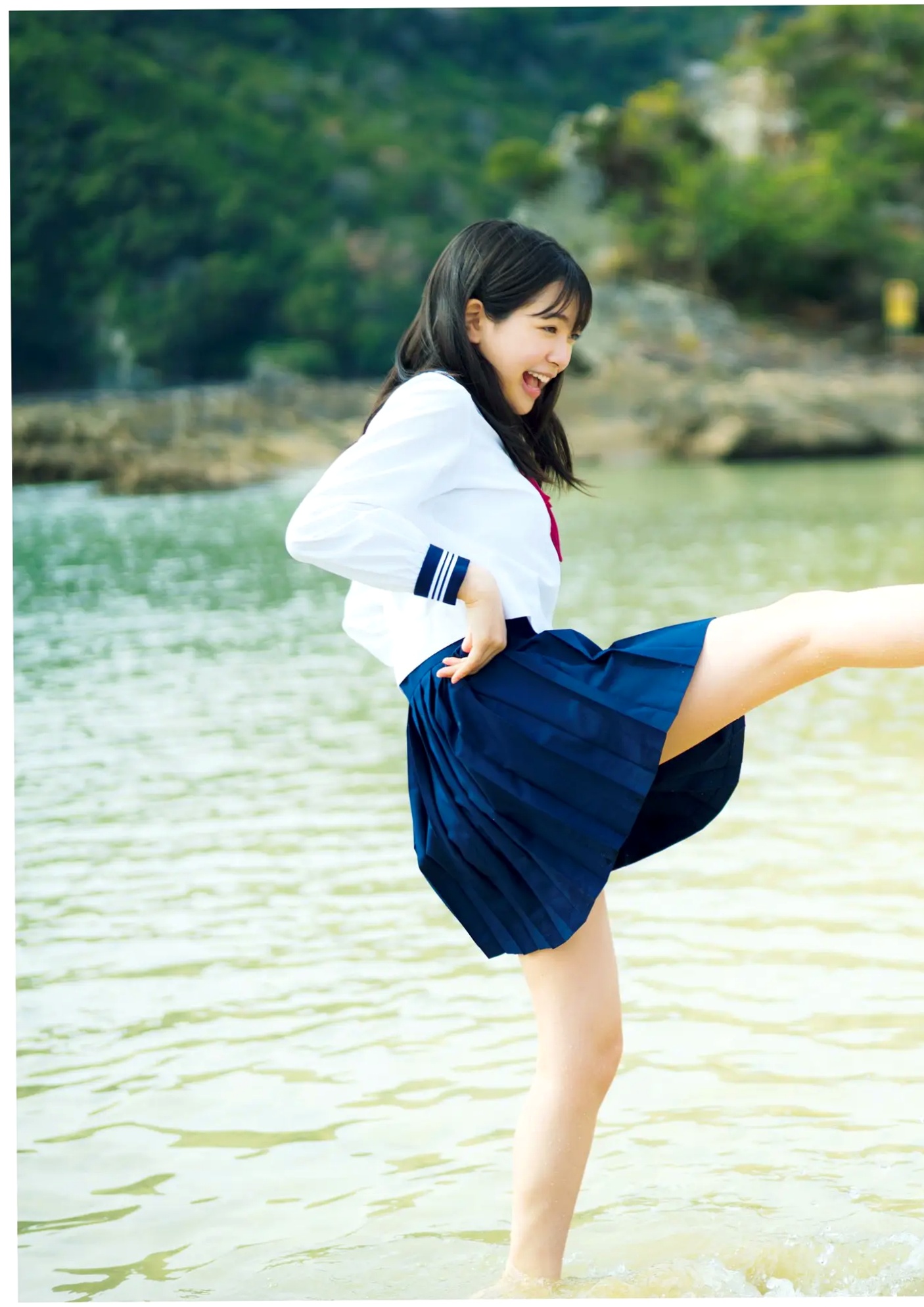 今森茉耶 - Love Begins 恋がはじまる 海边沙滩比基尼与清纯私房写真