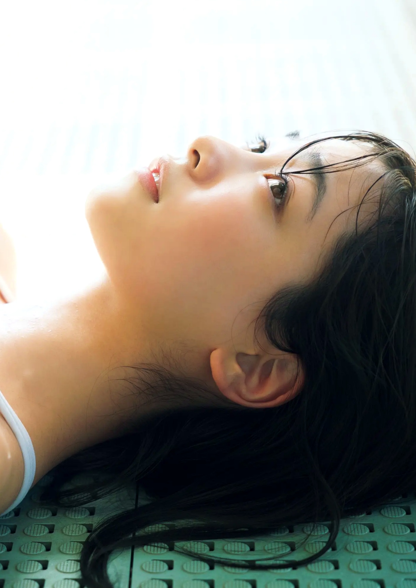 今森茉耶 - Love Begins 恋がはじまる 海边沙滩比基尼与清纯私房写真