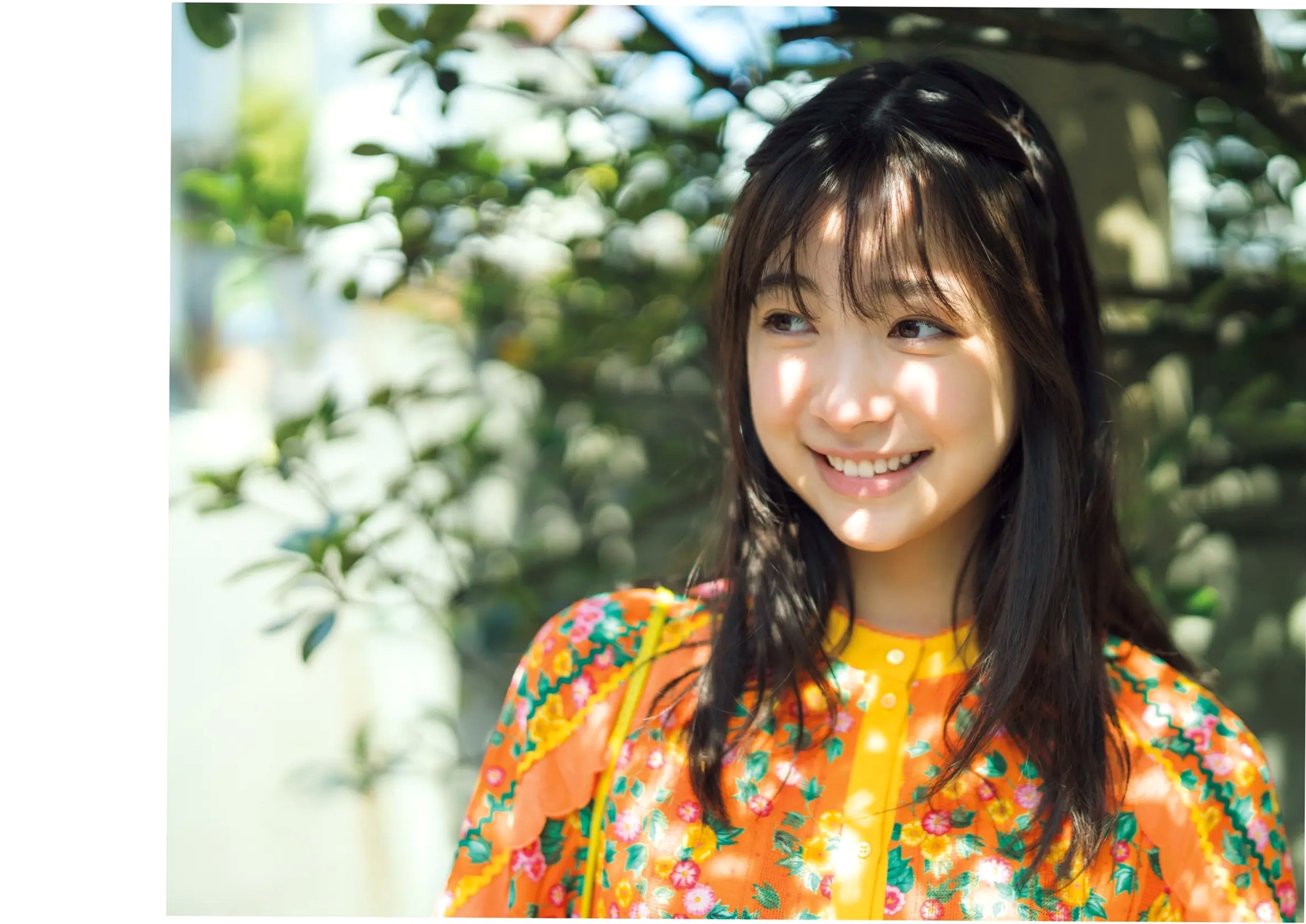 今森茉耶 - Love Begins 恋がはじまる 海边沙滩比基尼与清纯私房写真