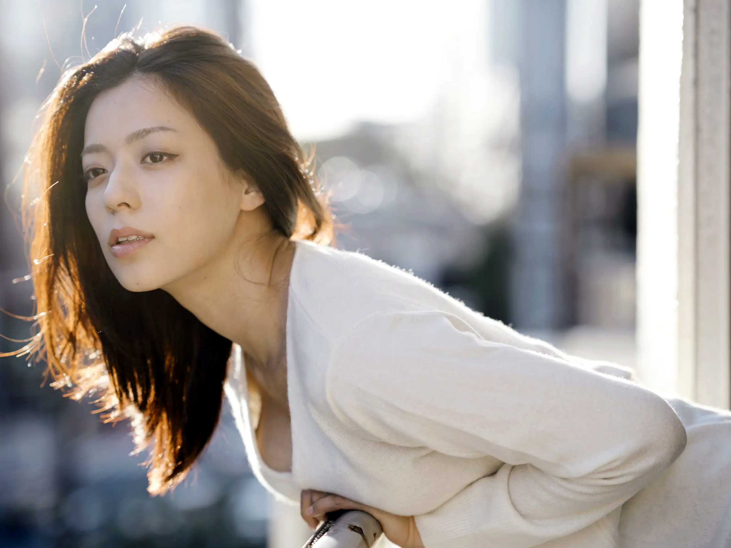 小瀬田麻由 - 私生活:日本性感女神家居比基尼私房写真