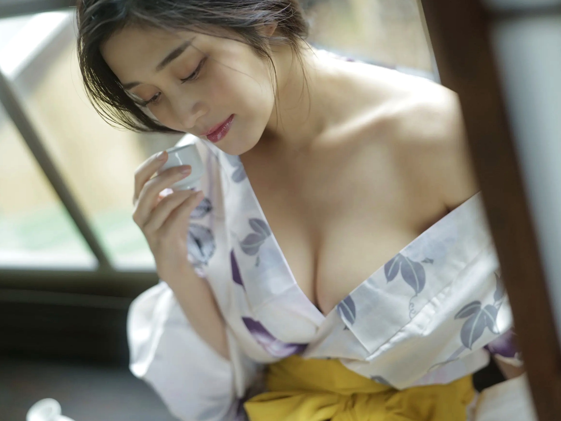 高桥凛《酔いたい気分なの》日系和服内衣私房写真 性感女神极品诱惑