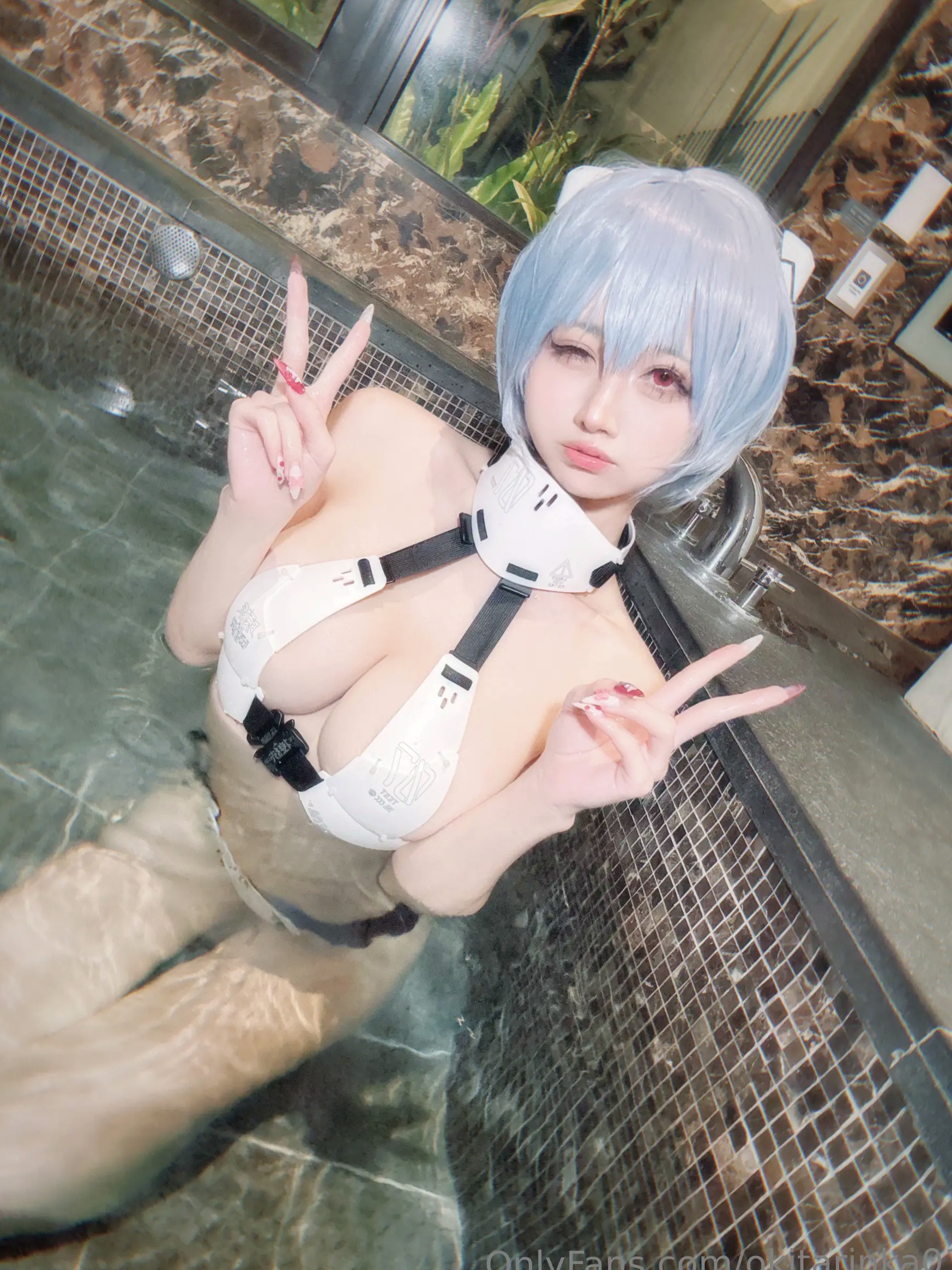 沖田凜花Rinka - Ayanami Rei 绫波丽COS 浴室湿身大尺度性感比基尼写真