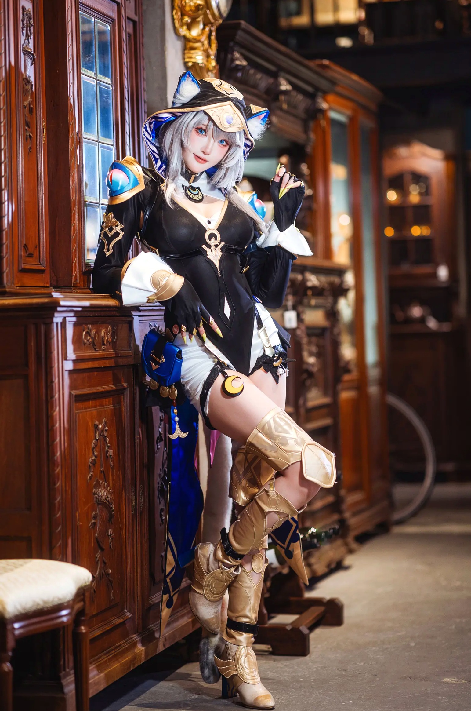瓜希酱 - 崩坏 星穹铁道 赛飞儿 室内复古写真 性感美腿极品Cosplay