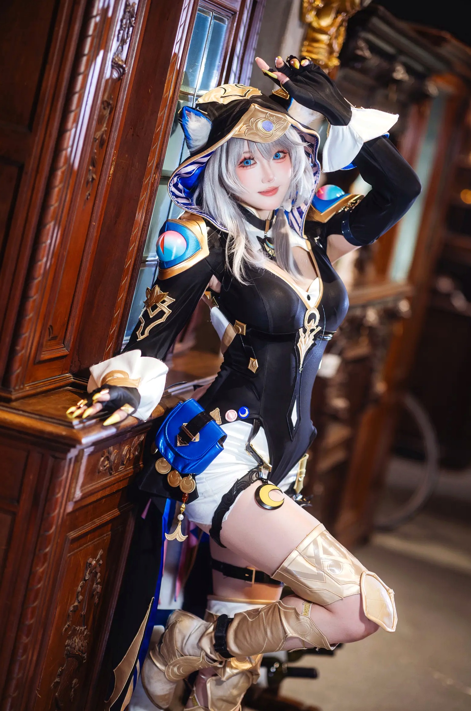 瓜希酱 - 崩坏 星穹铁道 赛飞儿 室内复古写真 性感美腿极品Cosplay