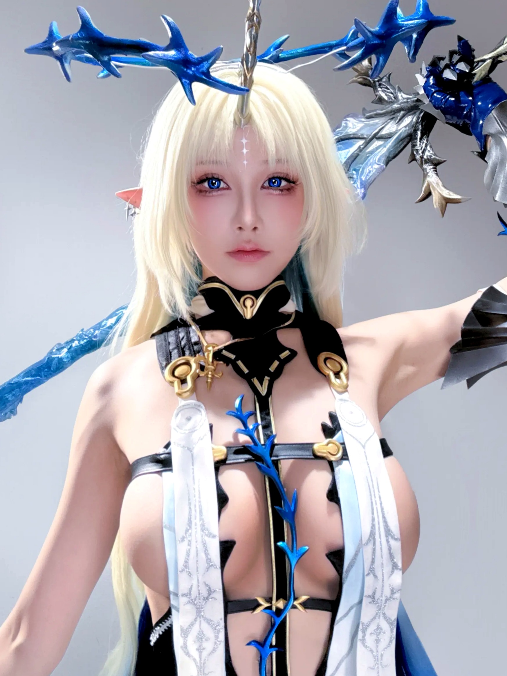 水淼aqua - 芙露德莉斯 Fleurdelys 二次元奇幻角色扮演性感冷艳自拍