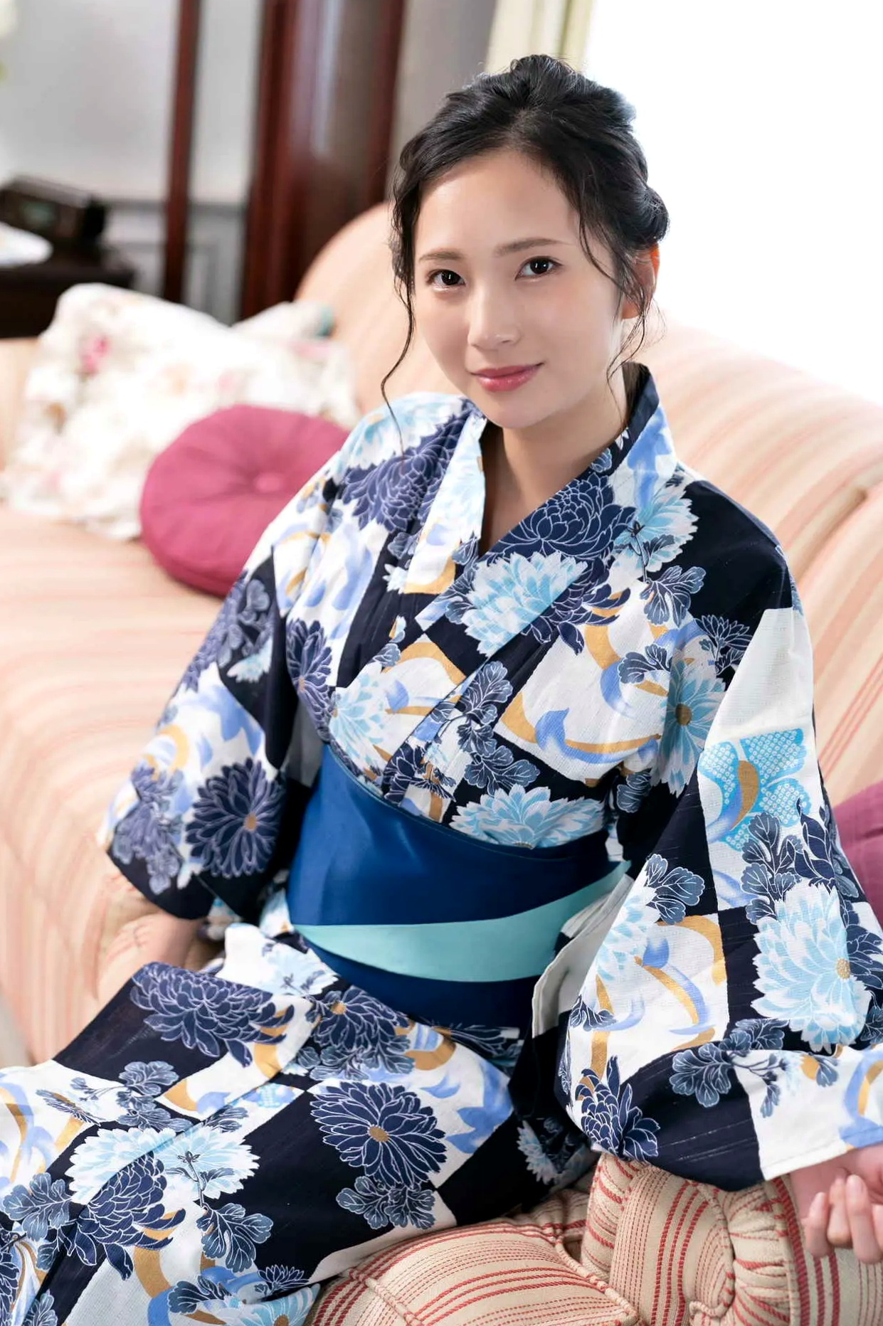 街山みほ - 煌めく紺碧の 日本海边沙滩比基尼清新性感写真