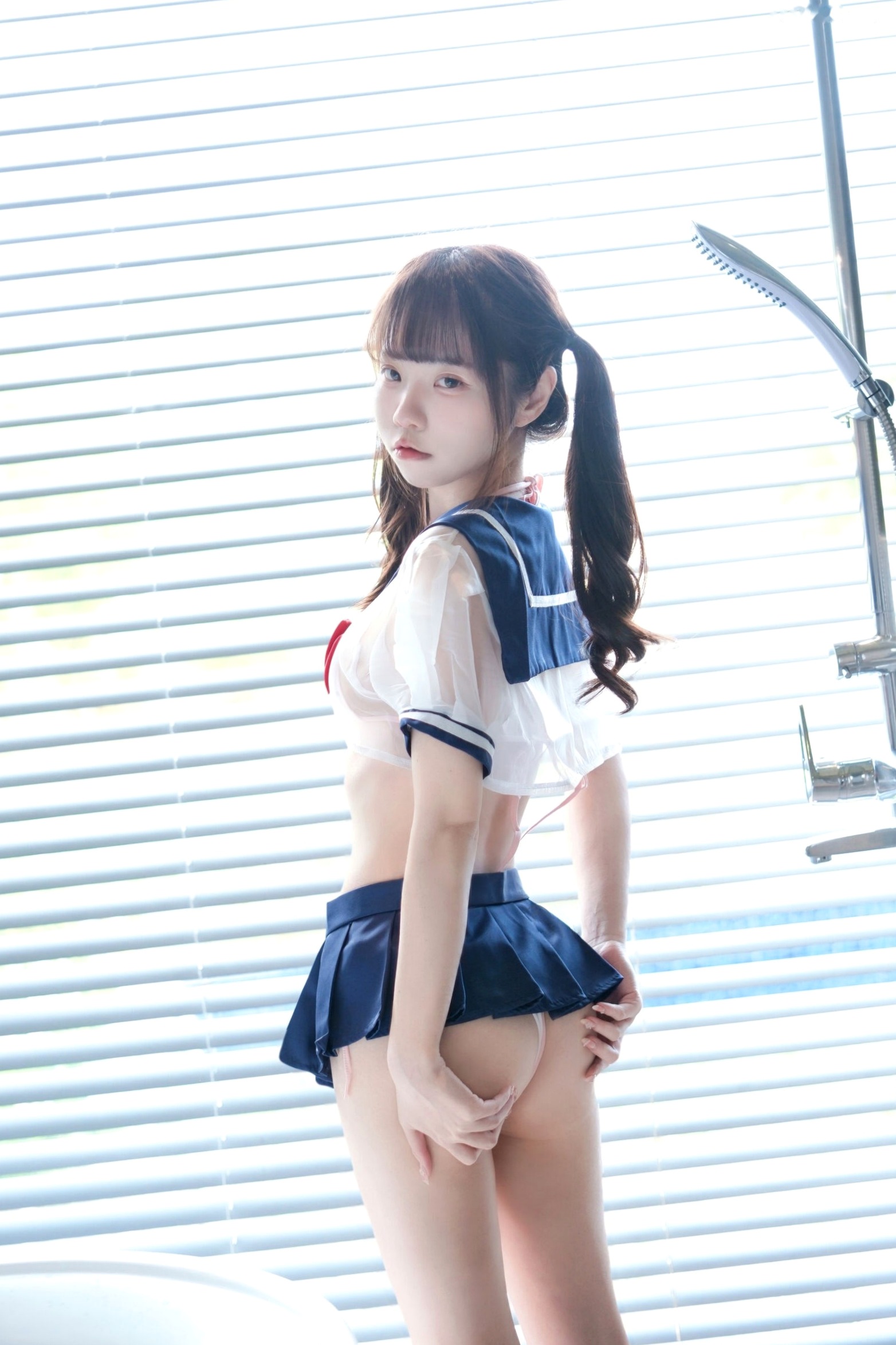 可可小白兔-透明学生服 浴室水手服纯欲写真 萌系萝莉性感诱惑