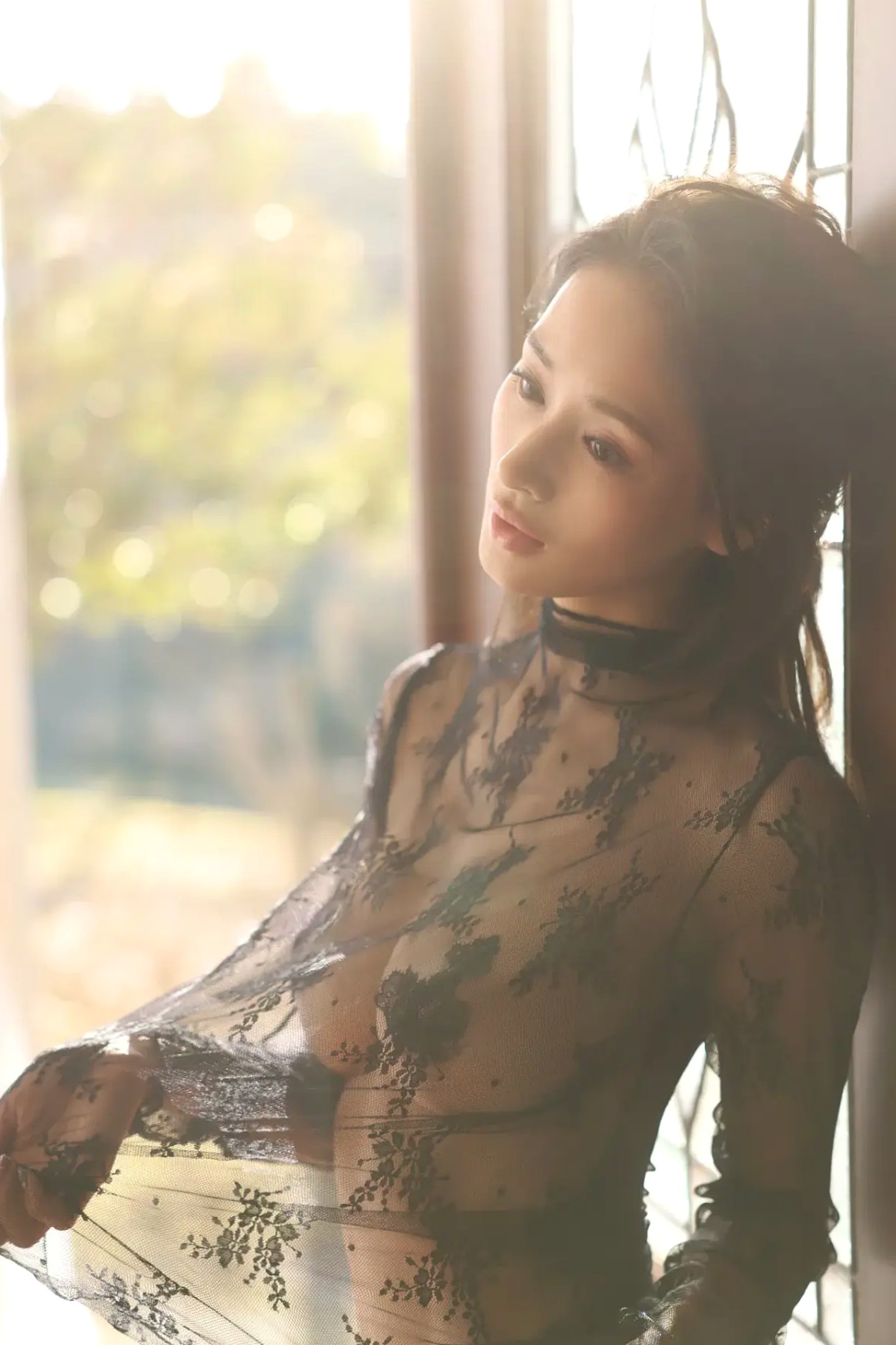 《フミカ - フミカのミワク vol.2》日本女神性感蕾丝透视与浴室湿身诱惑写真
