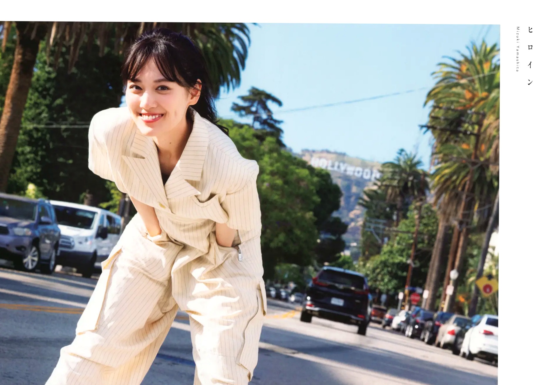 《山下美月 - ヒロイン》海边黑色比基尼与浴室甜美写真