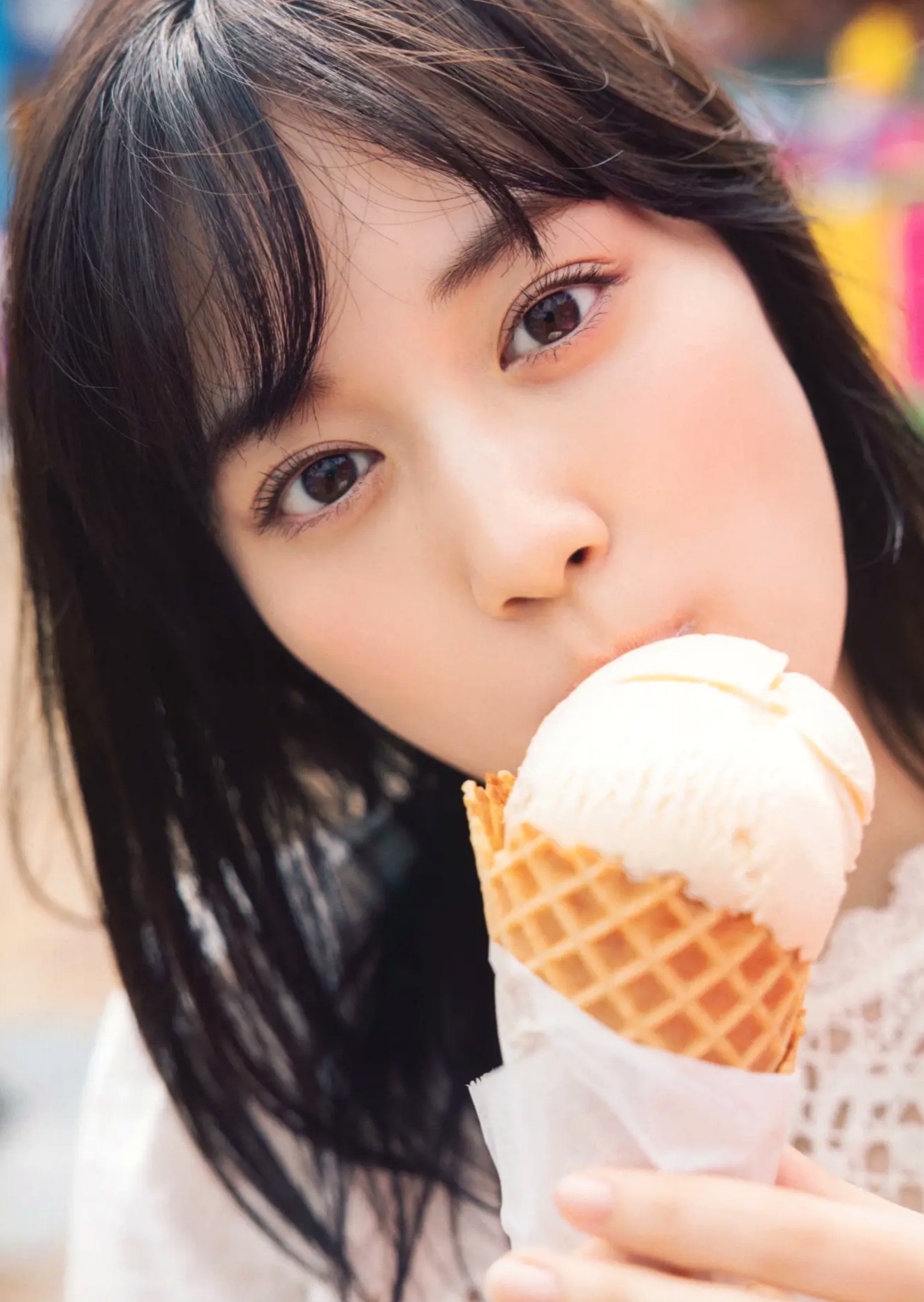 《山下美月 - ヒロイン》海边黑色比基尼与浴室甜美写真